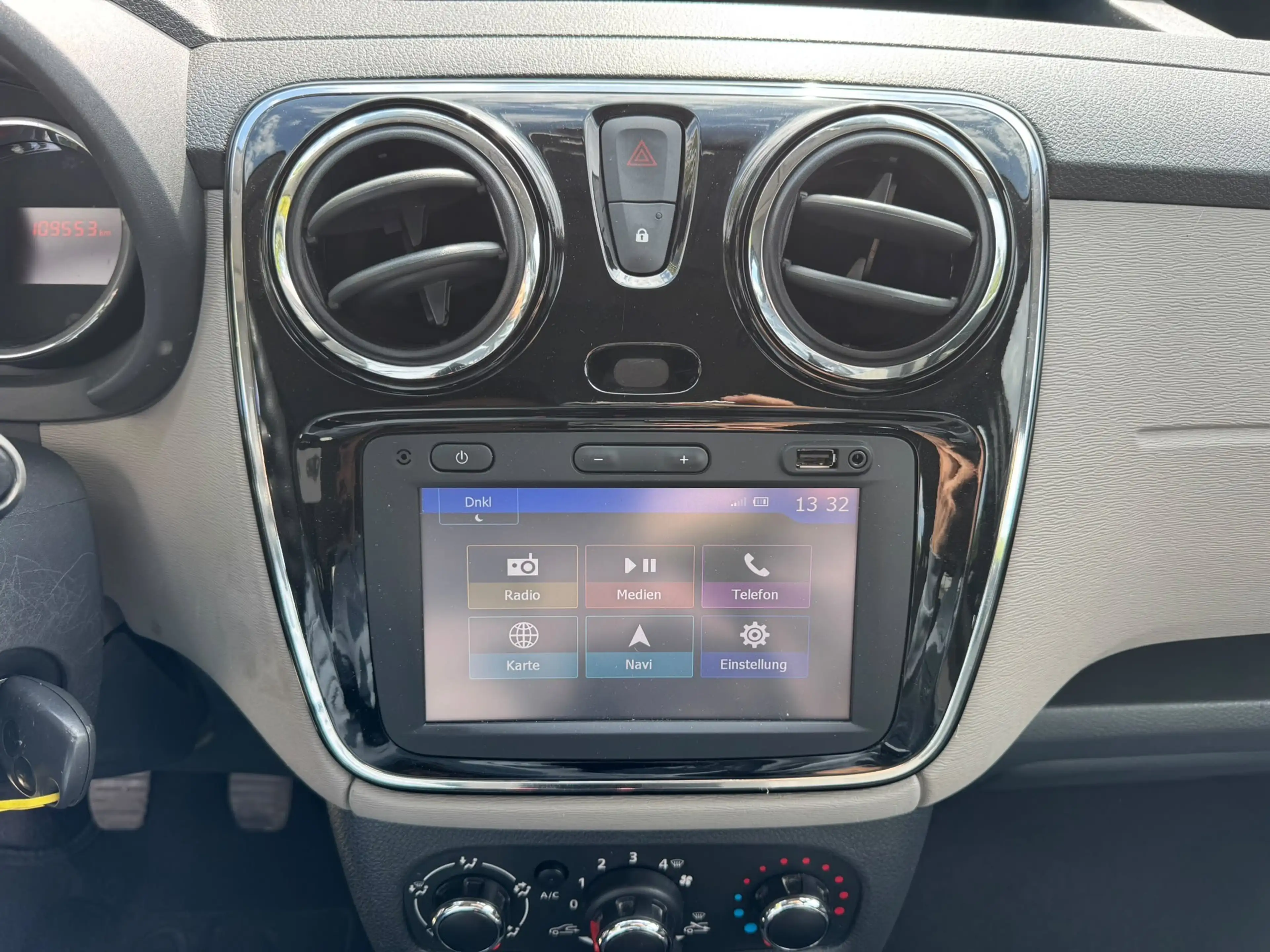 Dacia Dokker Laureate Navi Tempomat Tüv Neu Service Neu PDC — photo 13