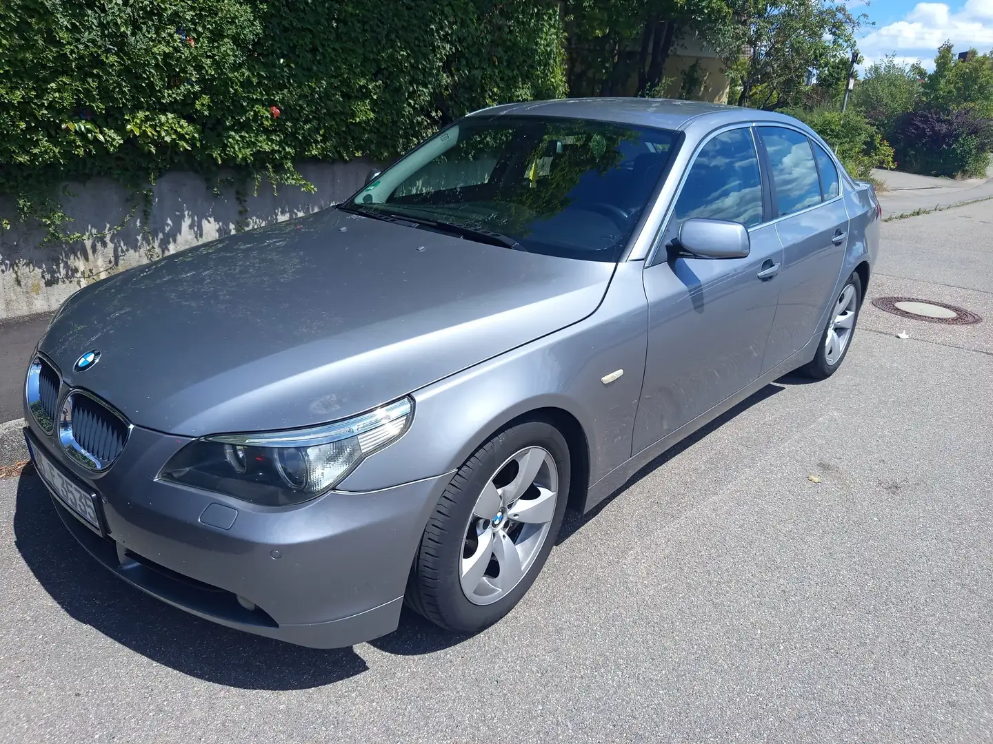 BMW 520 520i Automatik Grau - 2
