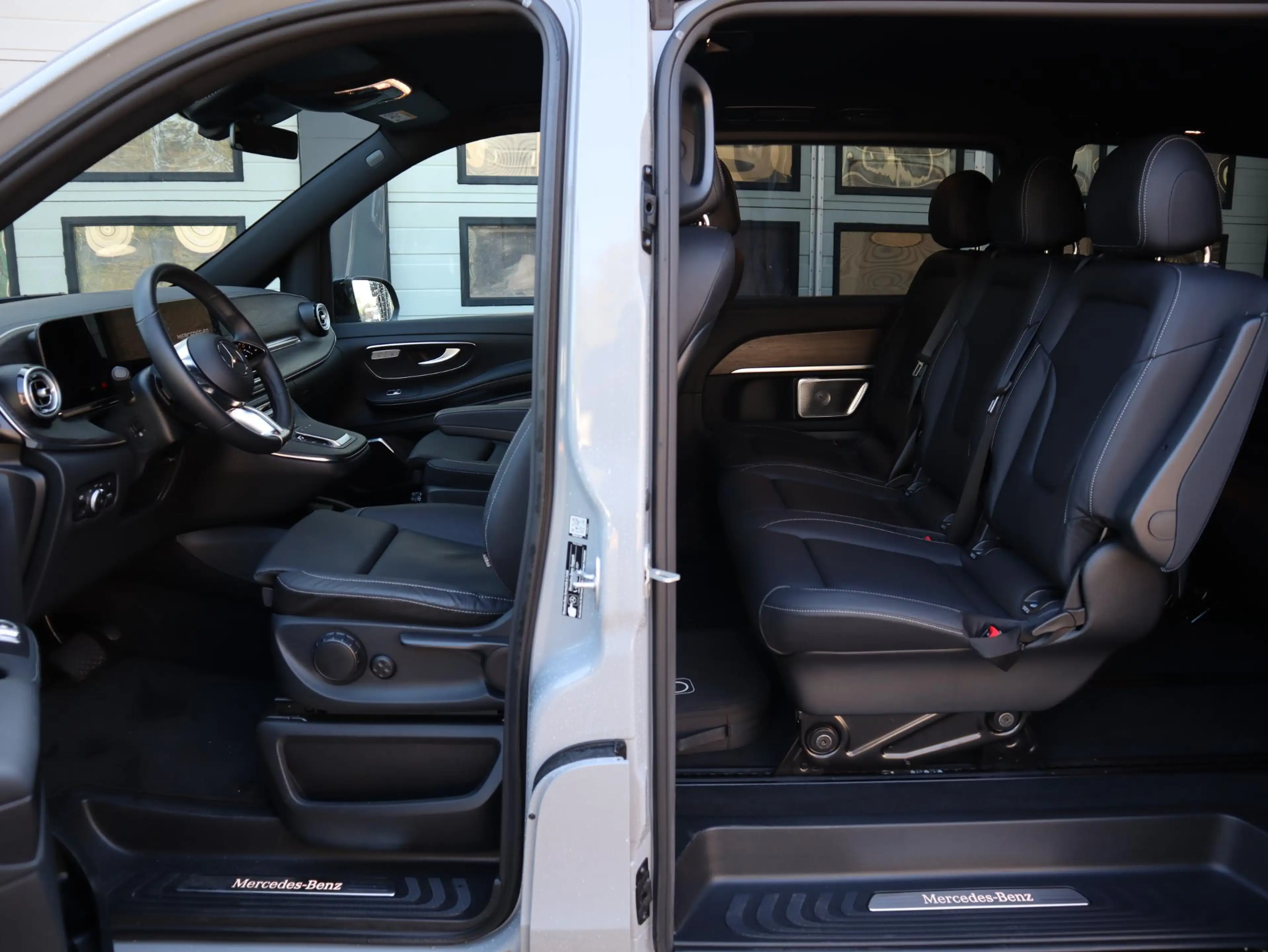 Mercedes-Benz EQV 300 L2 Avantgarde 90 kWh — photo 3