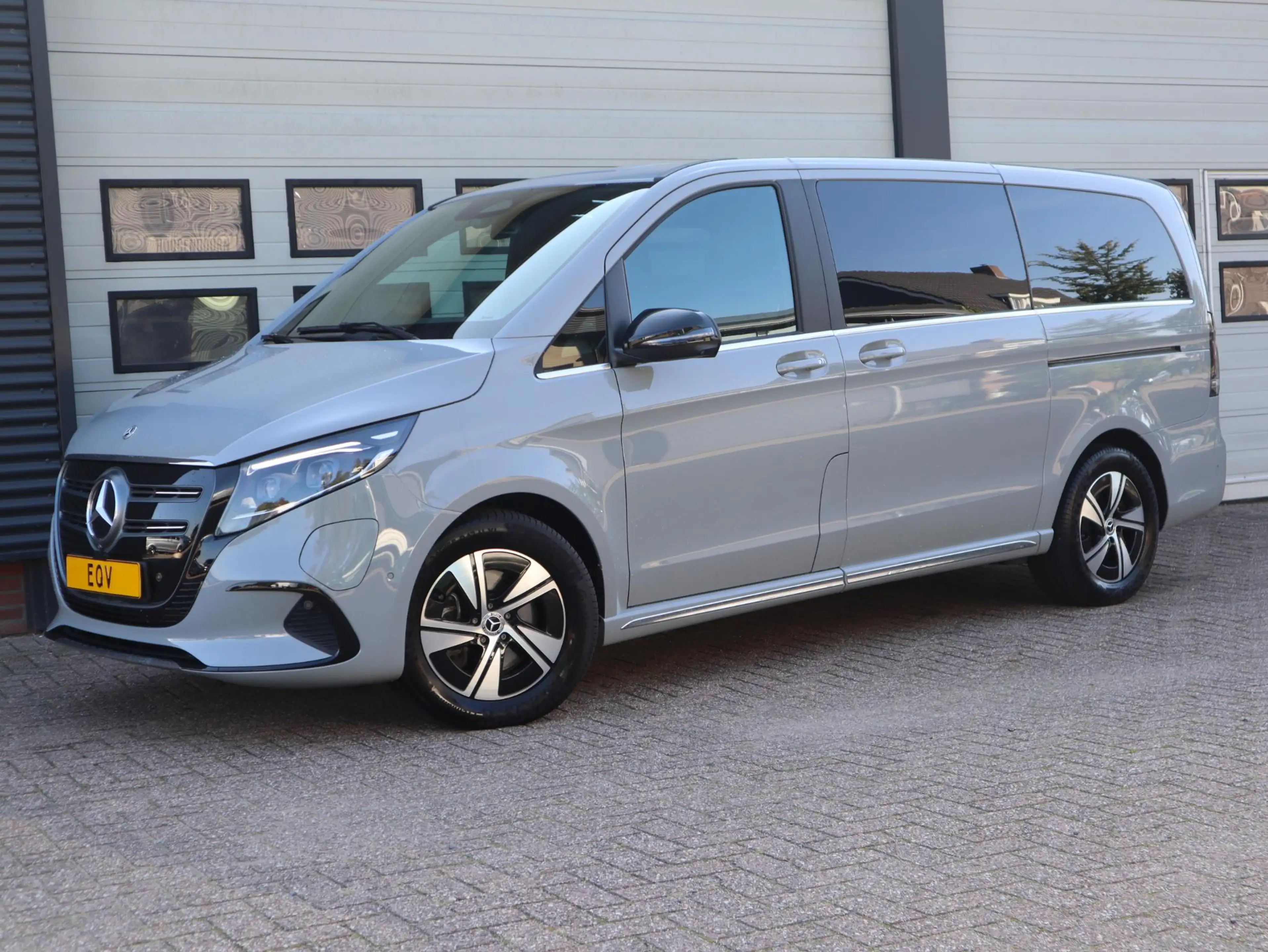 Mercedes-Benz EQV 300 L2 Avantgarde 90 kWh — photo 5