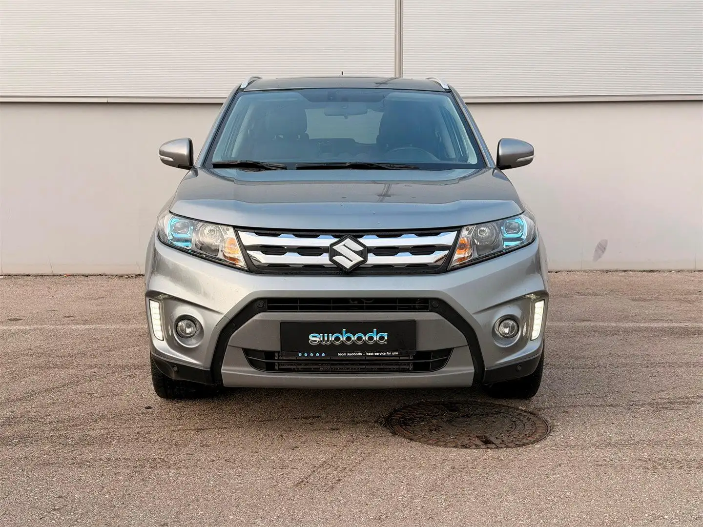 Suzuki Vitara DDiS 4WD Flash Autom. Grigio - 2