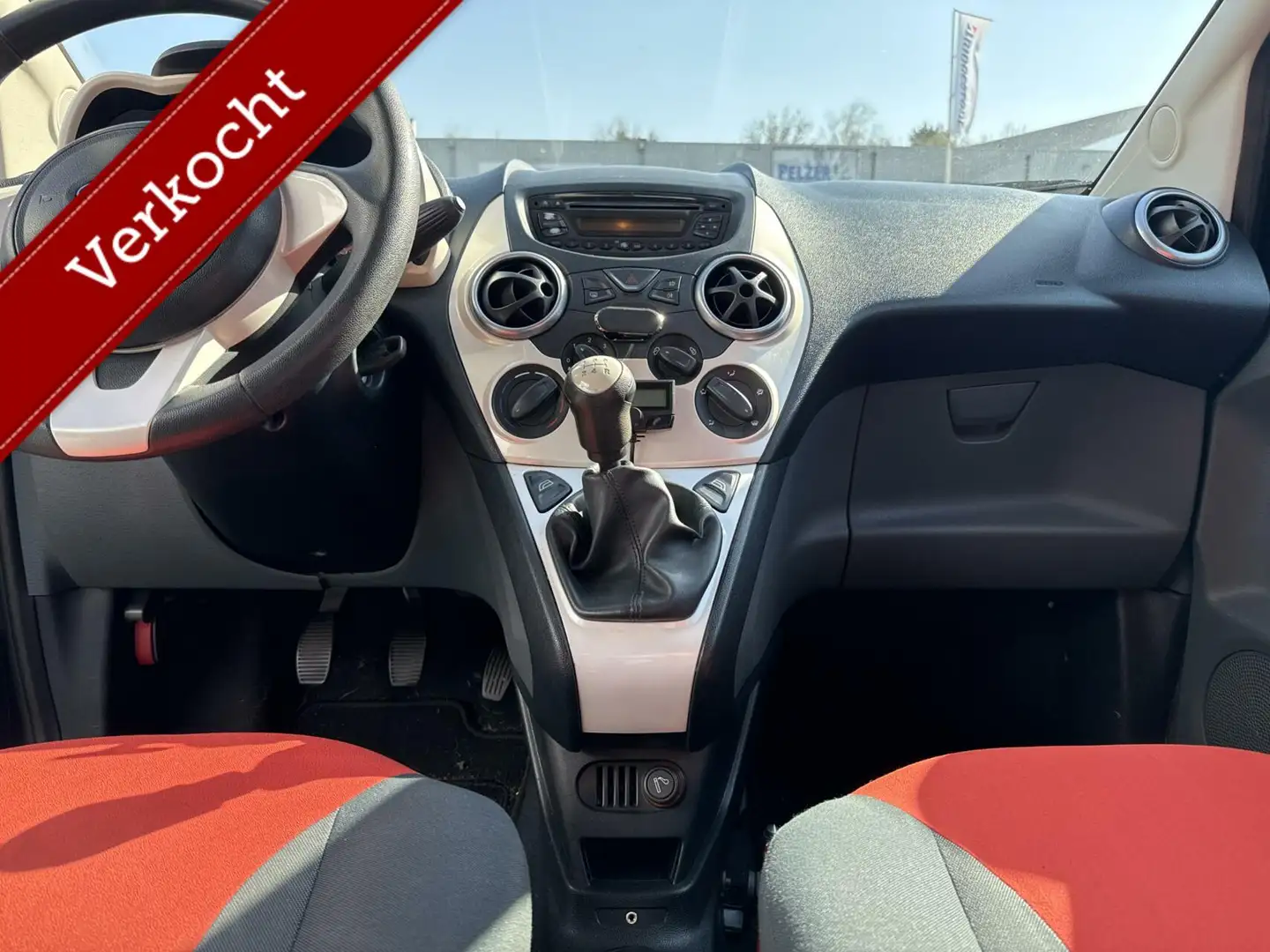 Ford Ka/Ka+ 1.2 Titanium X, airco. Negro - 2