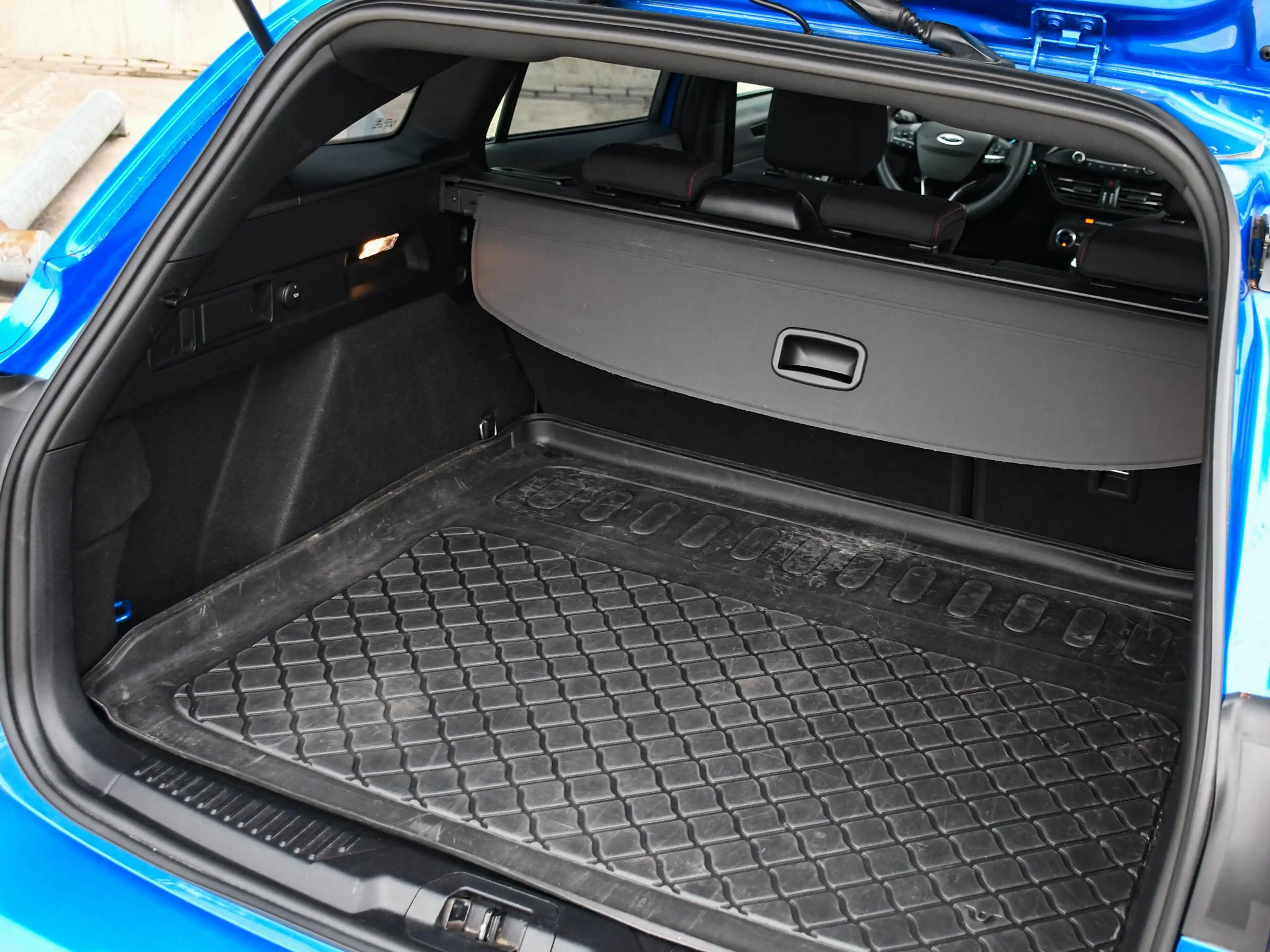 Ford Focus Wagon ST Line Business 1.0 EcoBoost Hybrid 125pk W — photo 12