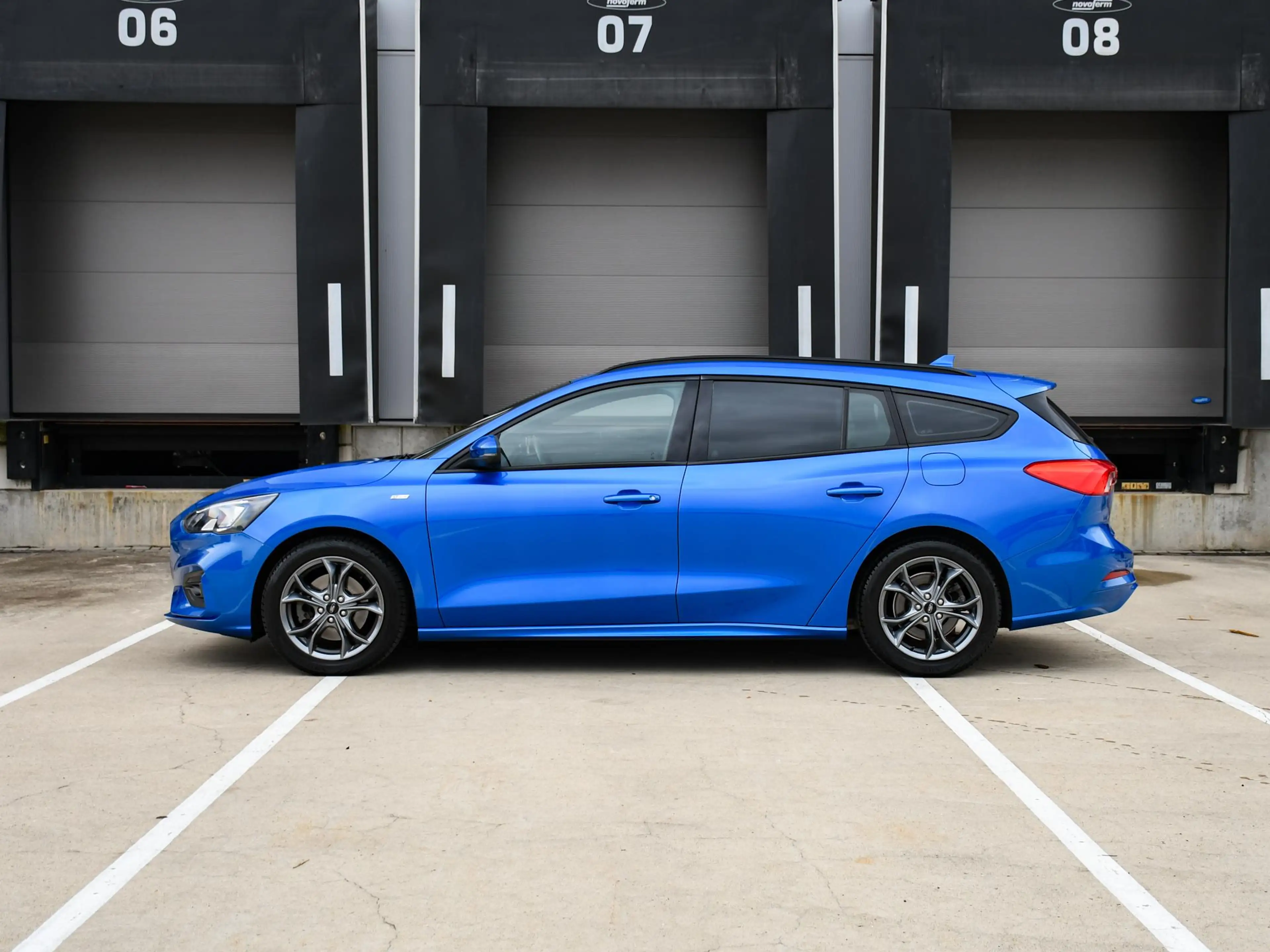Ford Focus Wagon ST Line Business 1.0 EcoBoost Hybrid 125pk W — photo 3
