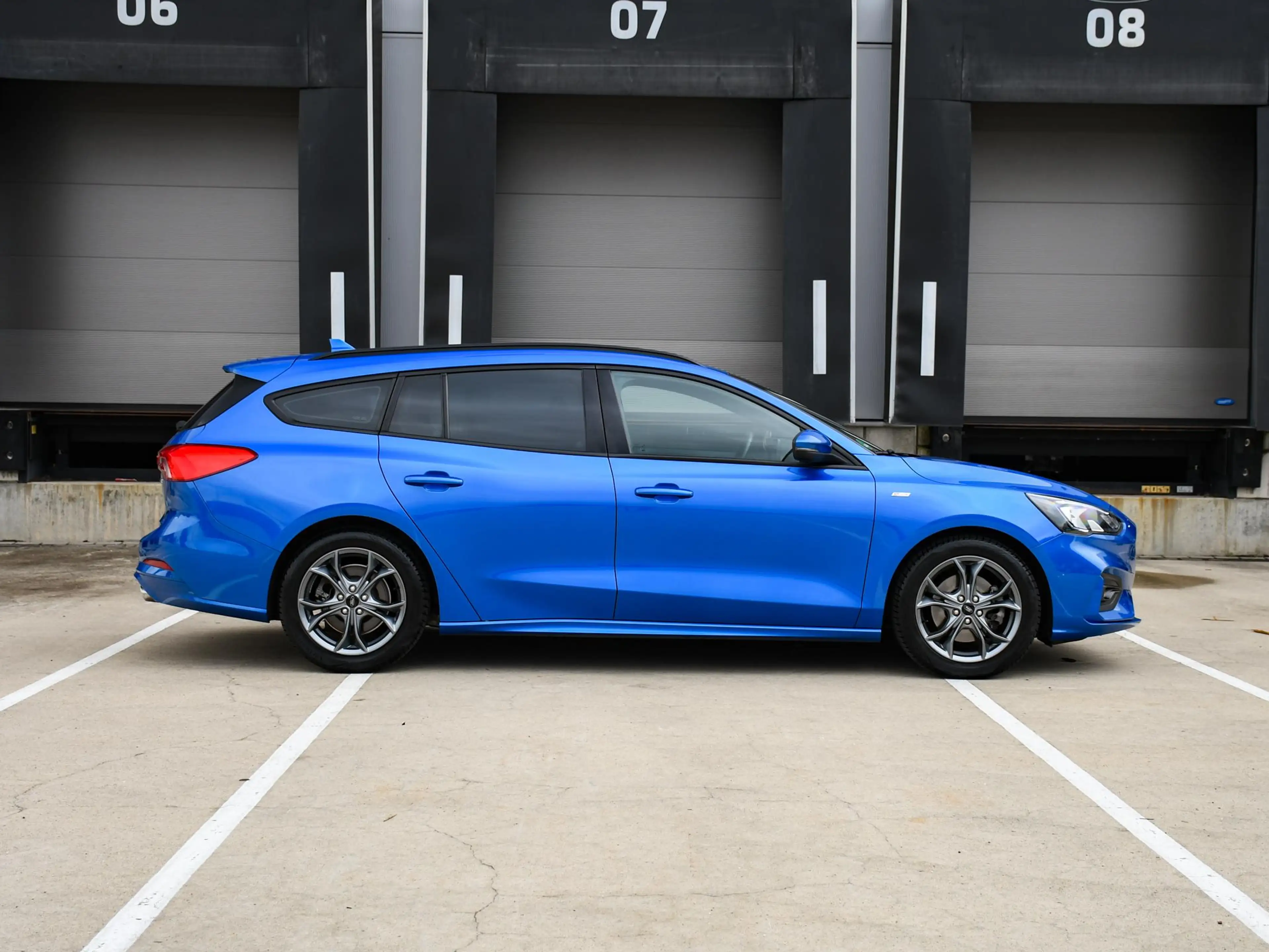 Ford Focus Wagon ST Line Business 1.0 EcoBoost Hybrid 125pk W — photo 4