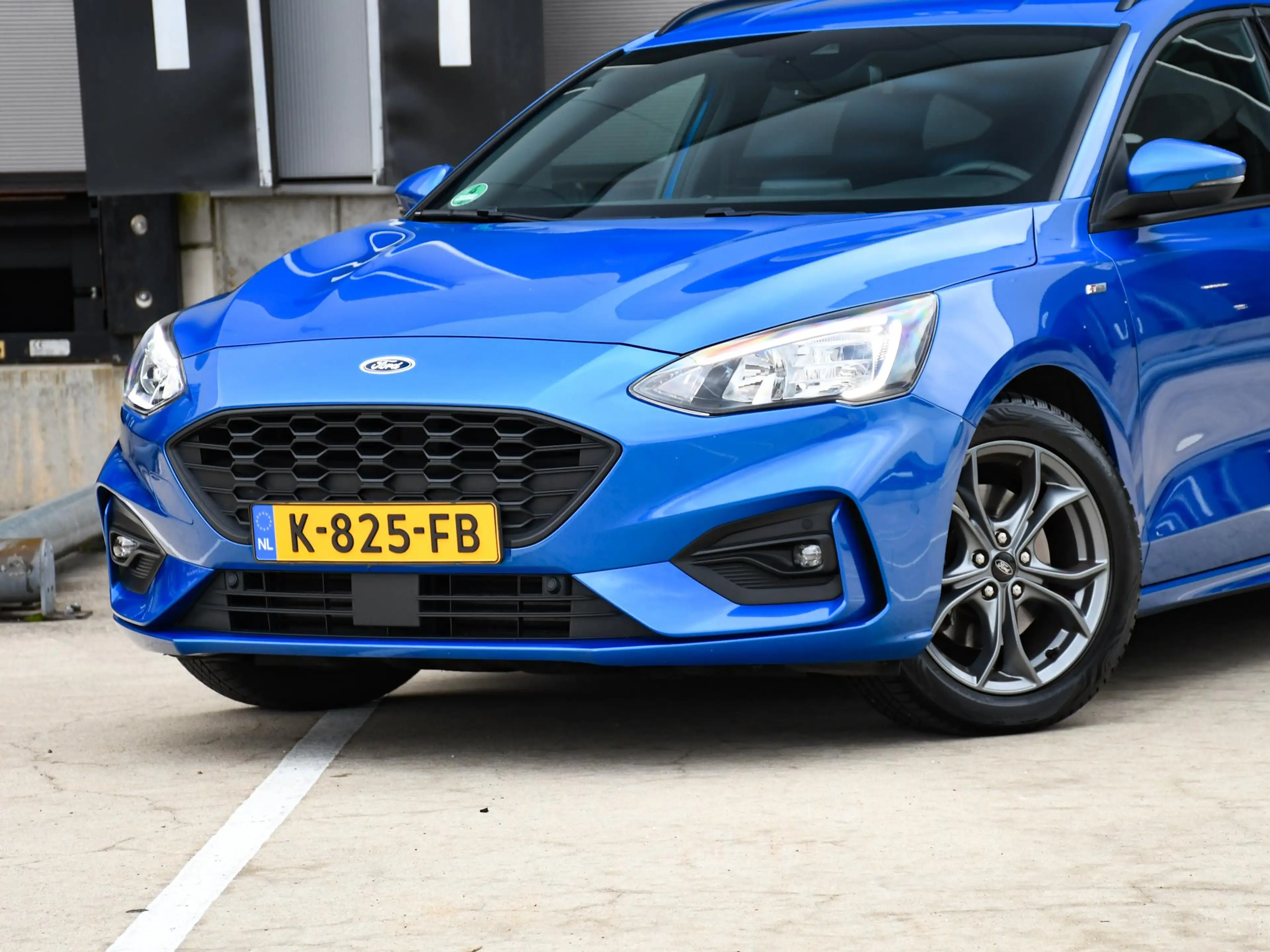 Ford Focus Wagon ST Line Business 1.0 EcoBoost Hybrid 125pk W — photo 2