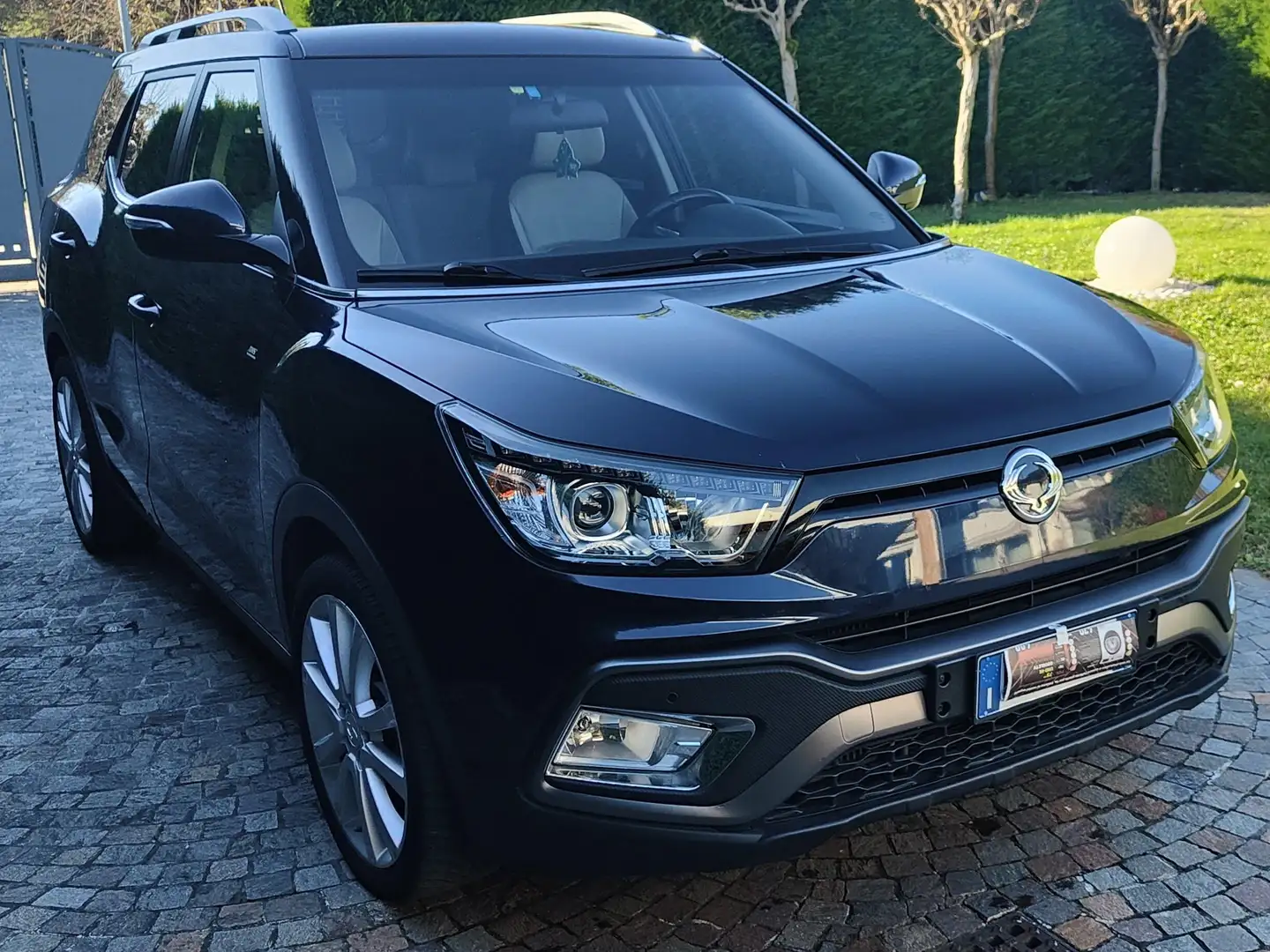 SsangYong XLV XLV 1.6d Be 2wd auto Blue - 1