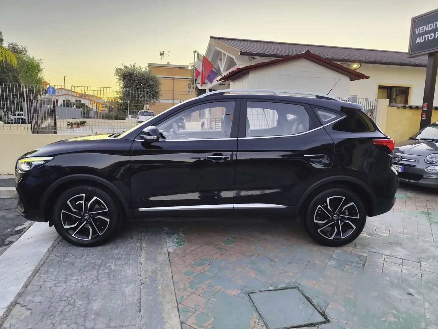 MG ZS ZS 1.0 Luxury Noir - 2
