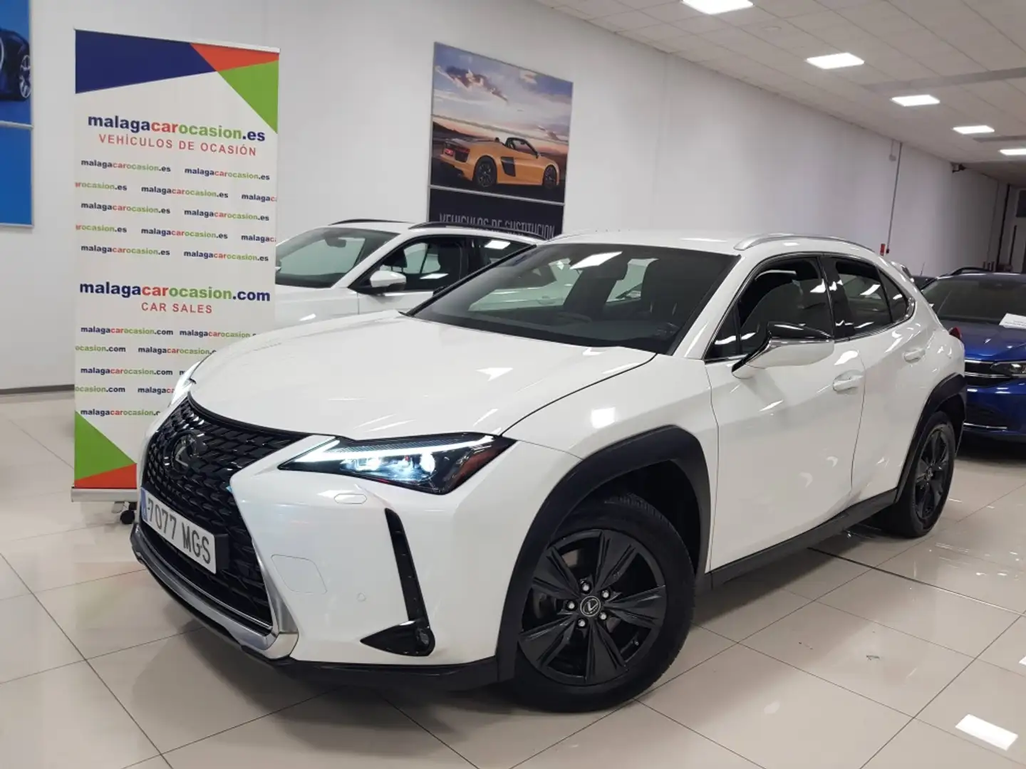 Lexus UX 250h Business City 2WD Blanc - 2