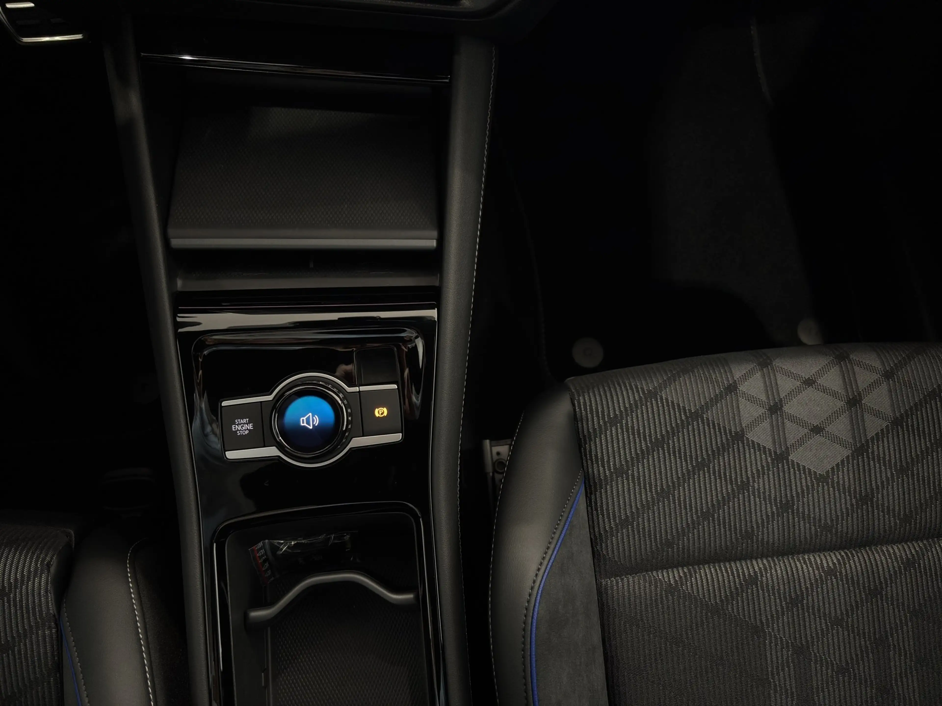 Volkswagen Tayron R-Line (WR/AHK/BlackStyle) 2.0 l TSI 4MOTION 7-Gan — photo 14