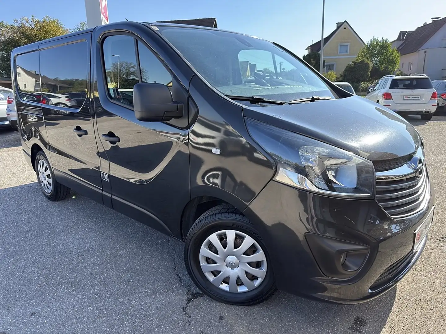 Opel Vivaro L1H1 1,6 CDTI BlueInjection 2,7t Business Noir - 1