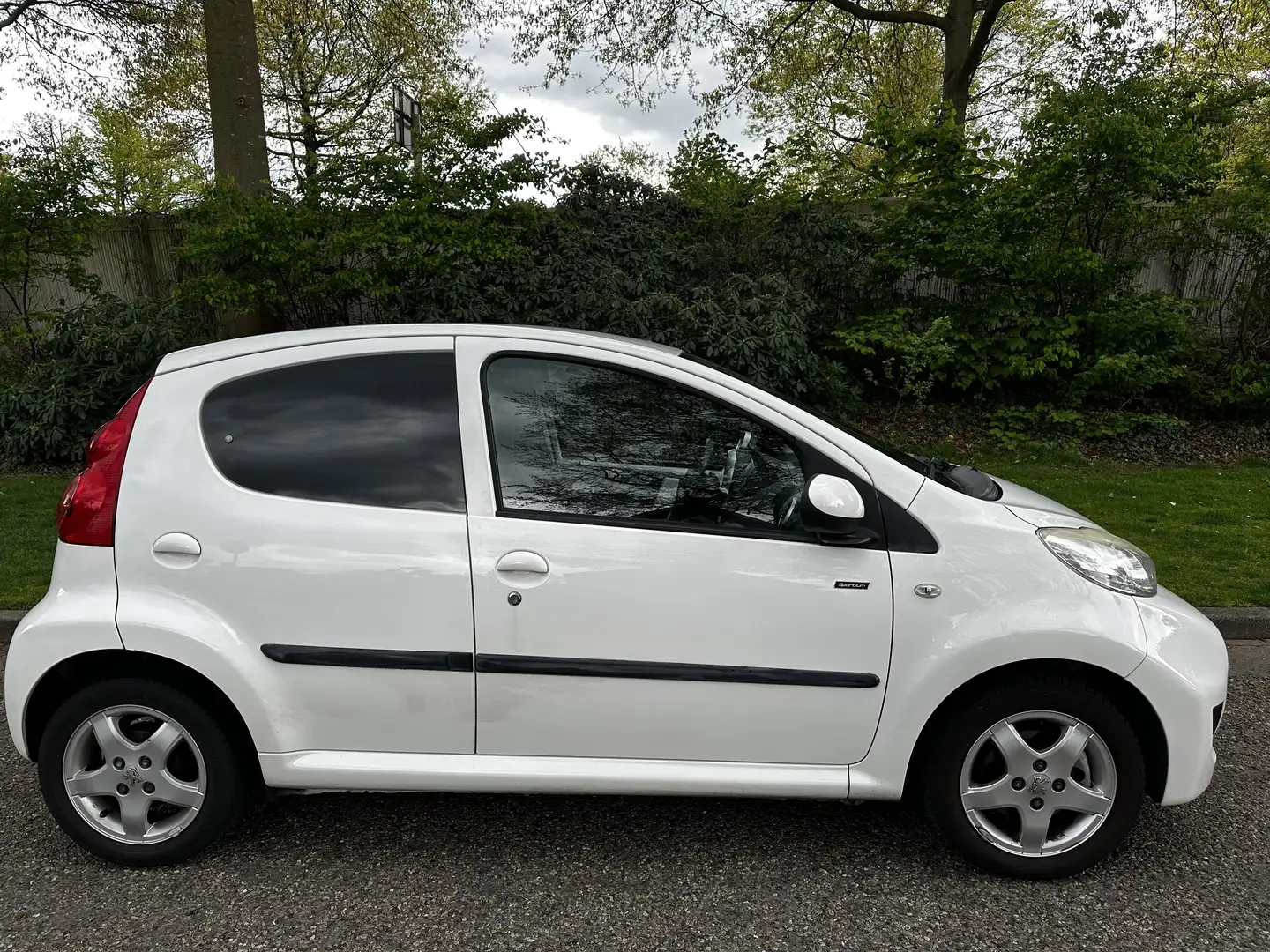 Peugeot 107 1.0-12V XR Wit - 1