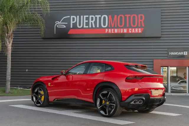 Ferrari Purosangue view 4