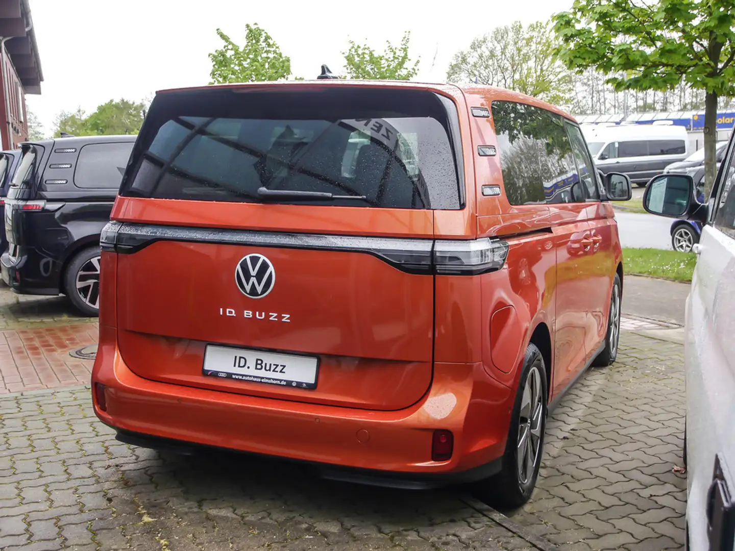Volkswagen ID. Buzz Pro 150 kW 77 kWh SHZ KAMERA ACC LED Orange - 2