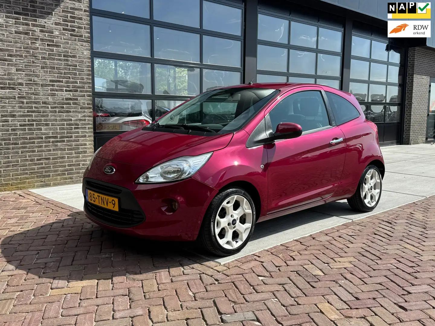 Ford Ka/Ka+ 1.2 Titanium X start/stop | Airco | Elektrisch pak Rood - 1