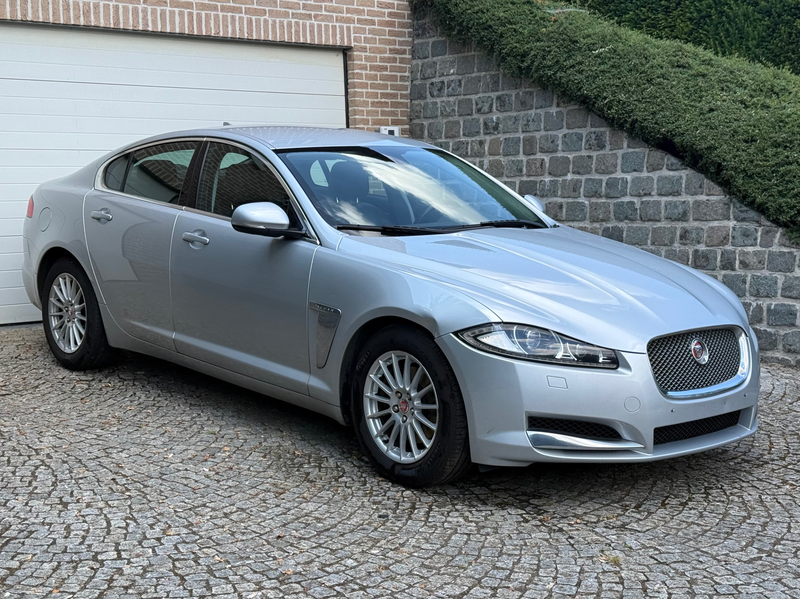 Jaguar XF XF 2.0i | 1 Owner | Full Jag Maintenance — photo 3