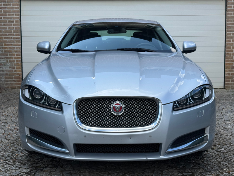 Jaguar XF XF 2.0i | 1 Owner | Full Jag Maintenance — photo 2