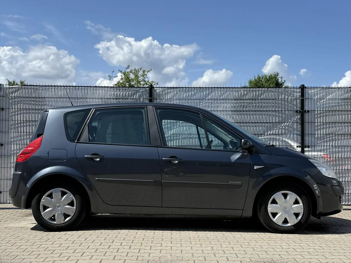 Renault Scenic 1.6-16V Business Line Trekhaak! Nieuwe apk! Grau - 2