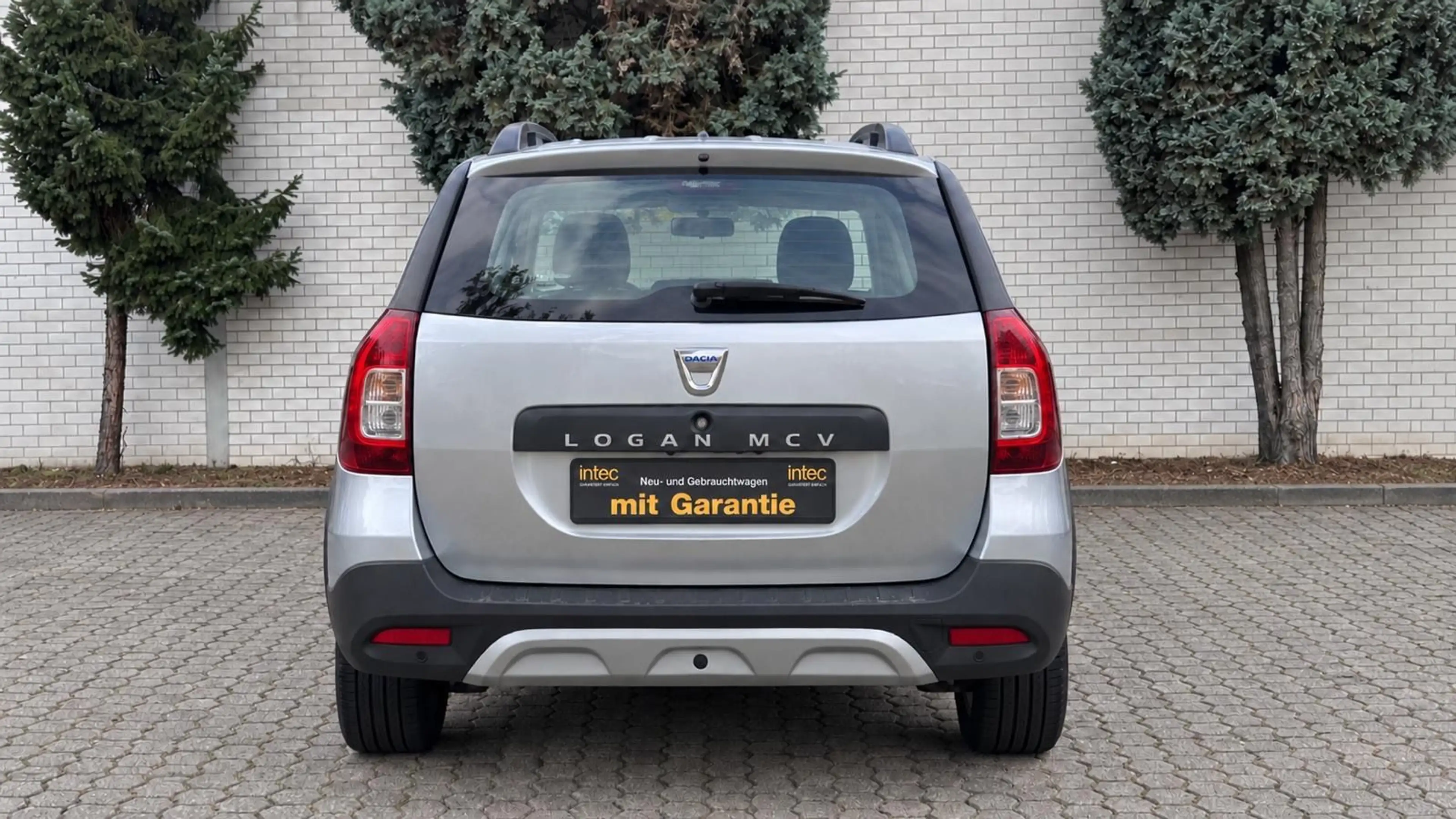 Dacia Logan MCV II Kombi TCe 90 Stepway / Kamera — photo 6