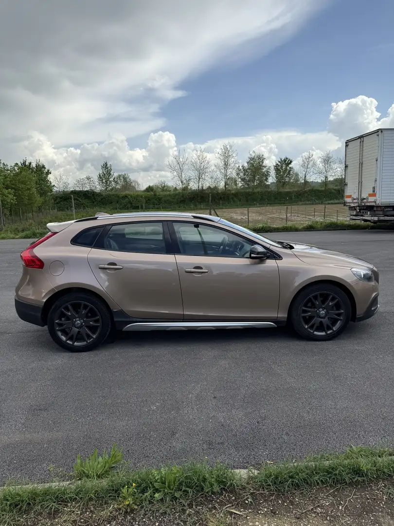 Volvo V40 Cross Country 2.0 d3 Momentum geartronic - 2