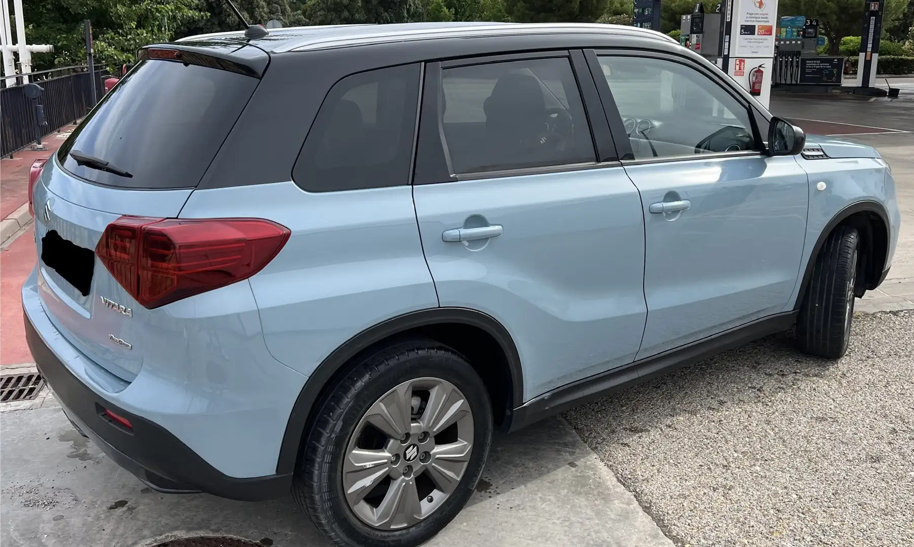 Suzuki Vitara 1.0T GLE 4WD Aut. - 2