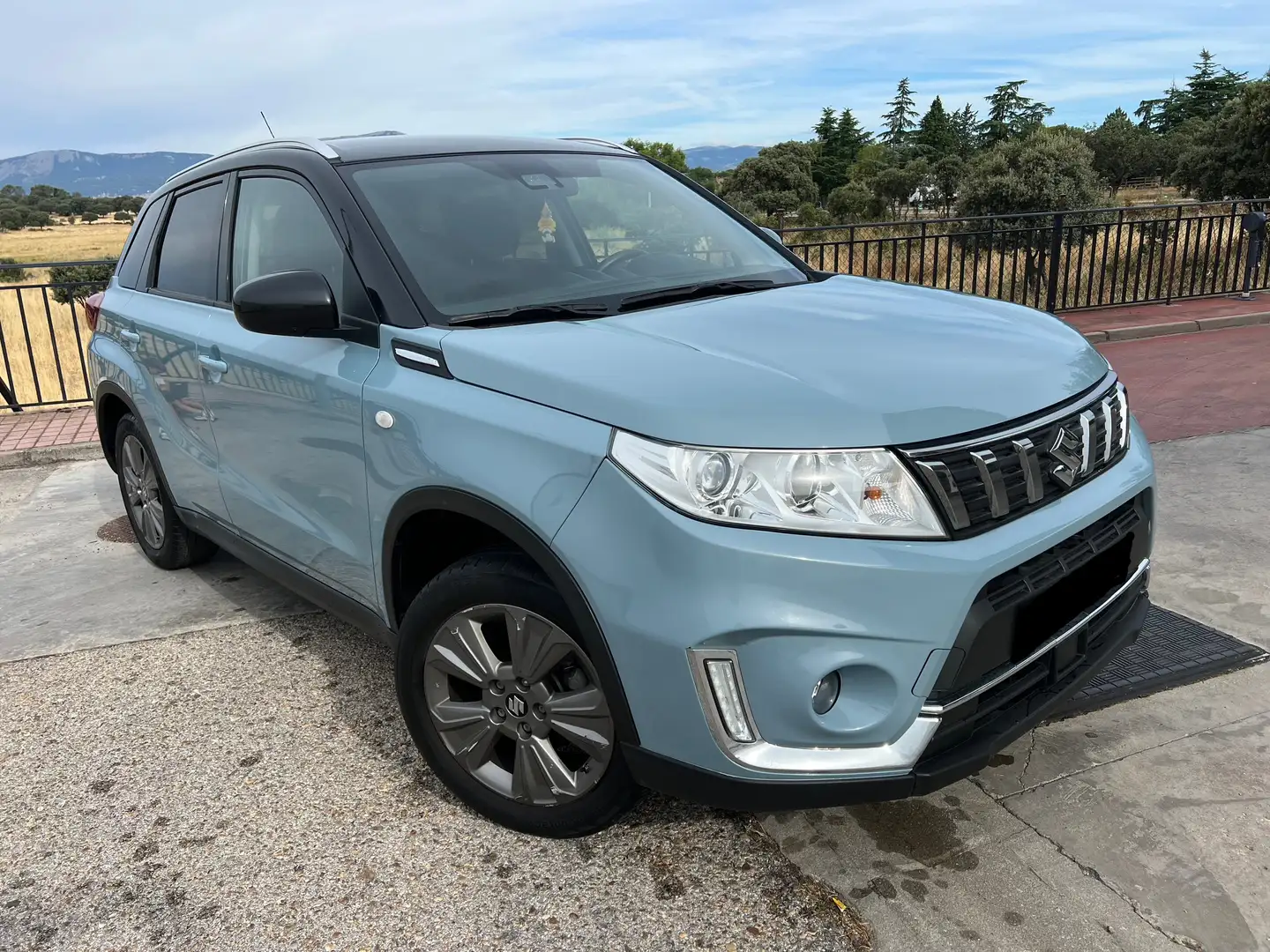 Suzuki Vitara 1.0T GLE 4WD Aut. - 1