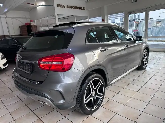 Mercedes-Benz GLA 200 d AMG Panorame Camera Leder Auto xenon