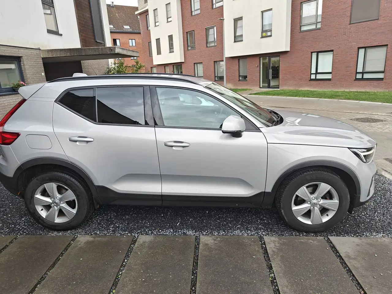 Volvo XC40 XC40 1.5 T2 Essential Geartronic Essential — photo 1 of 12