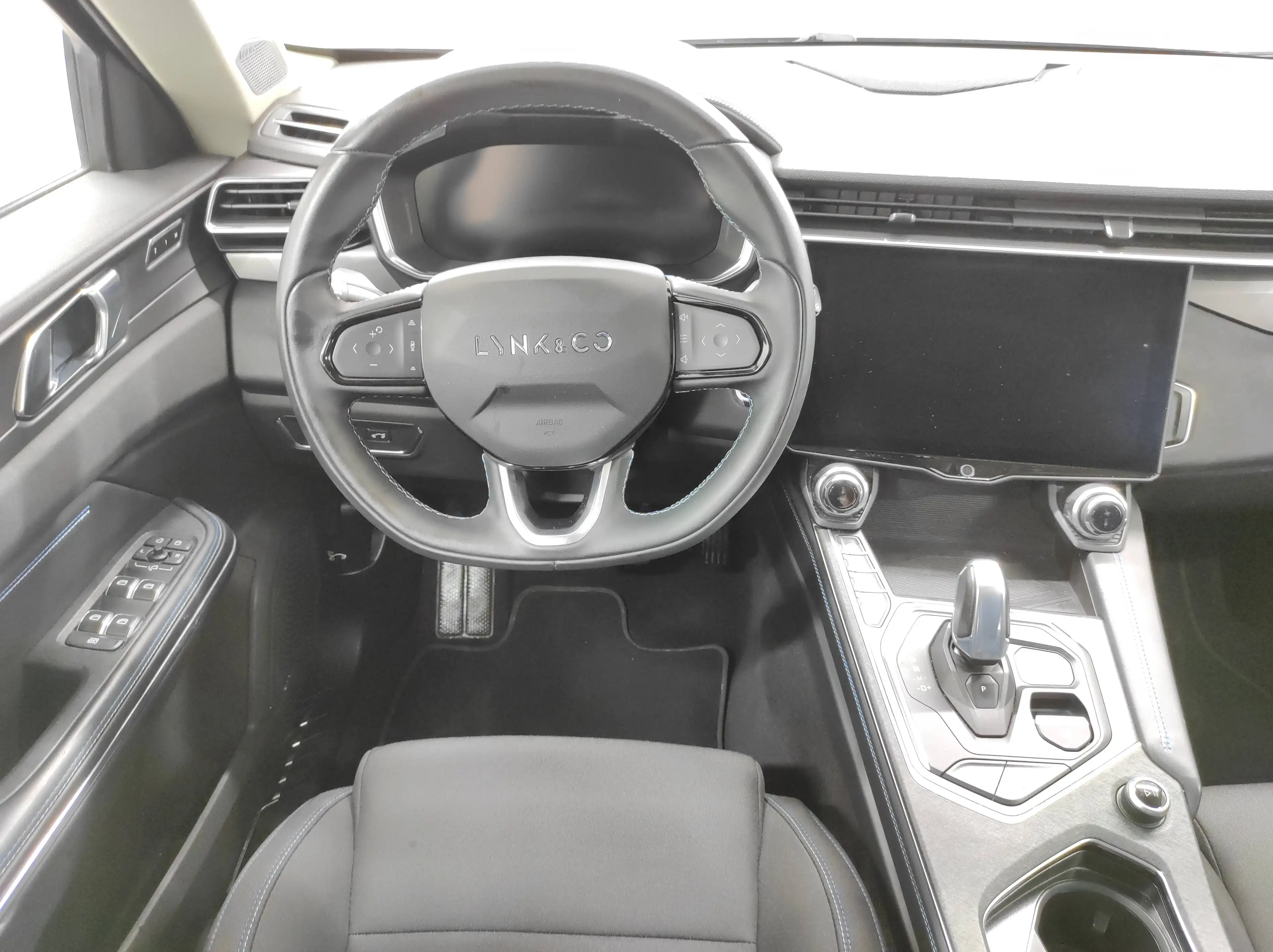 Lynk & Co 01 HEV HYBRID AUTOMATIK NAVI LED KLIMA KAMERA PANORAM — photo 13