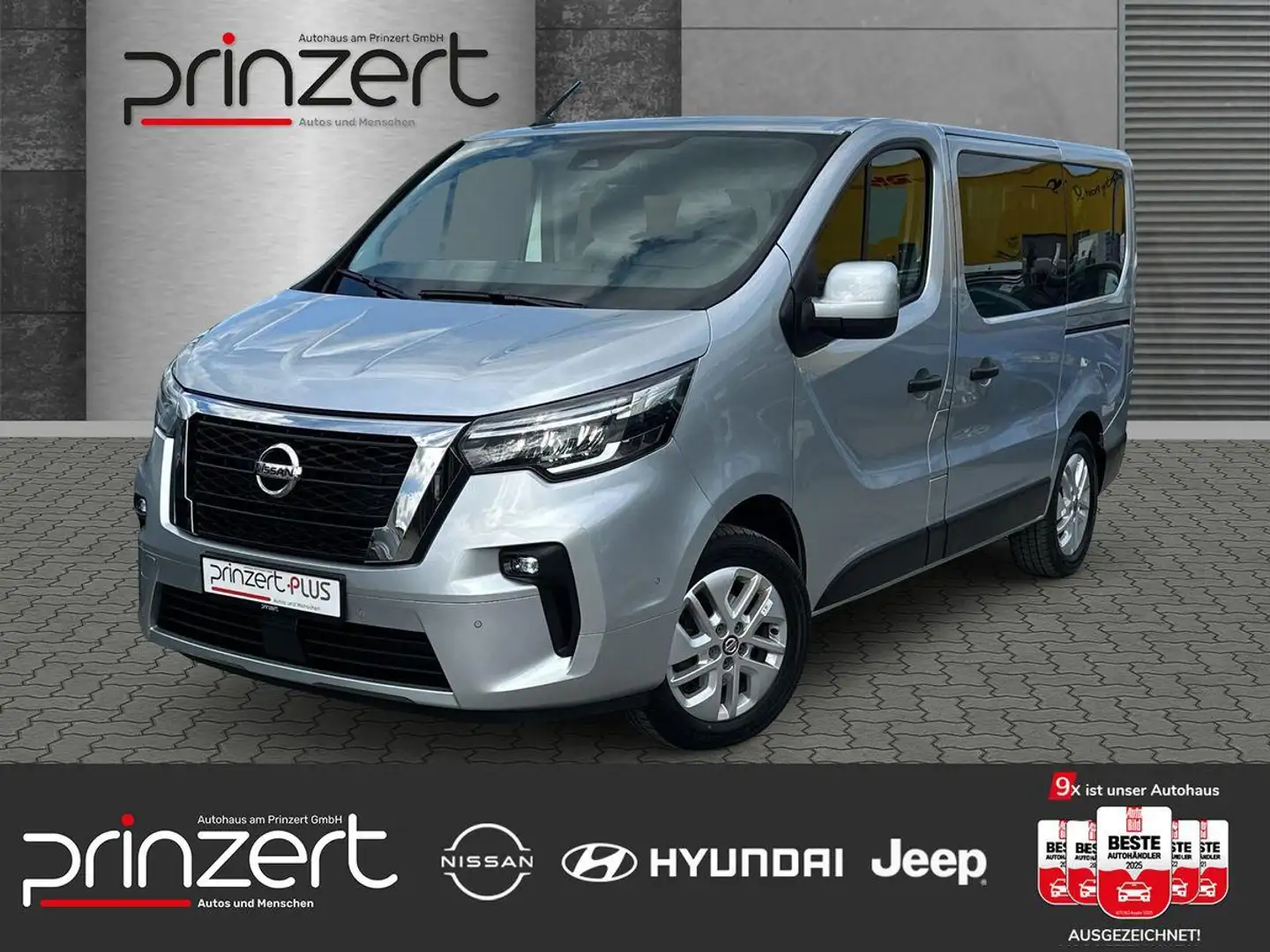 Nissan Primastar 2.0 dCi L1H1 DCT "Tekna" 9-Sitzer Grau - 1