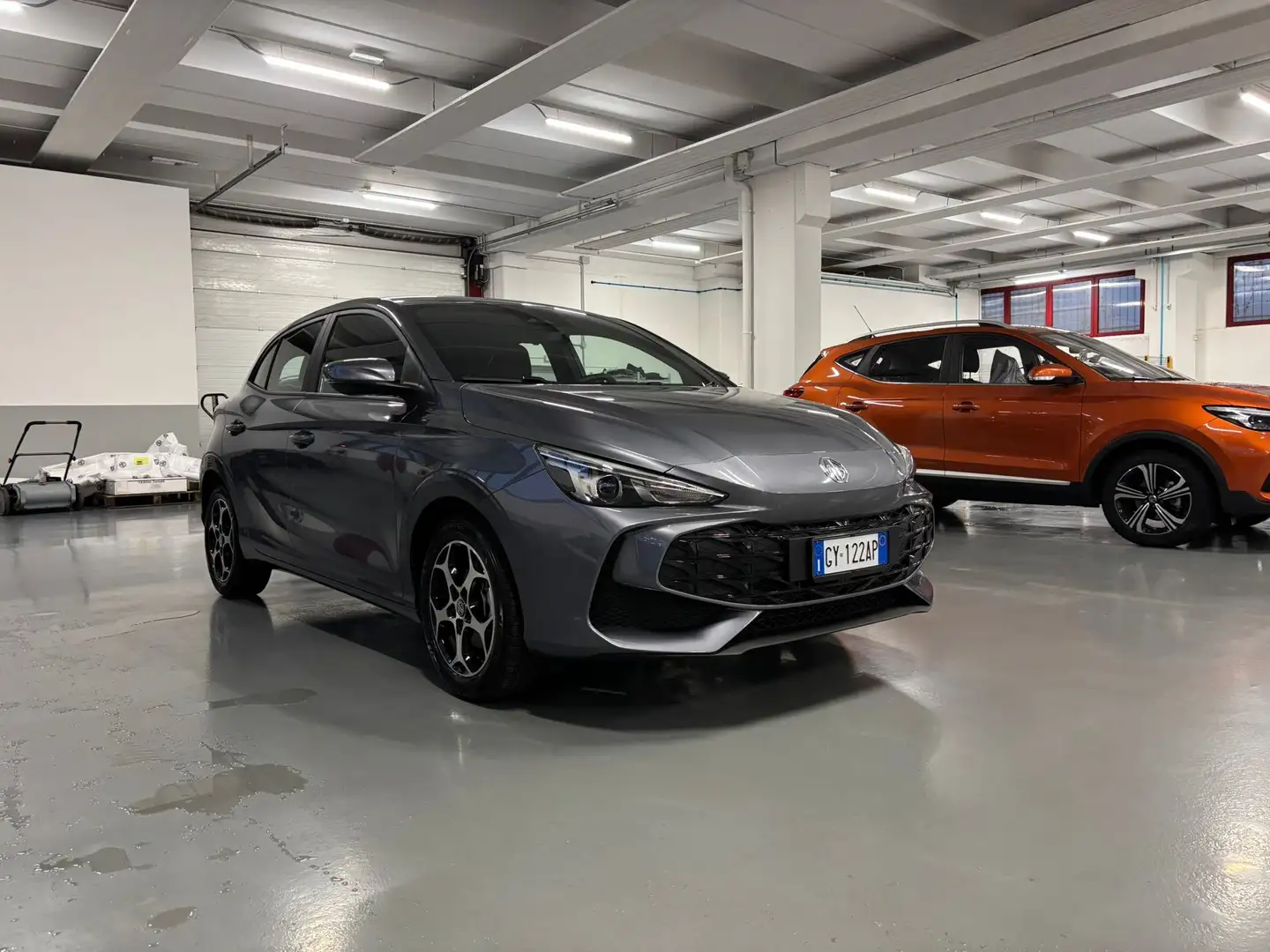MG MG3 3 1.5 Hybrid+ COM Gris - 1