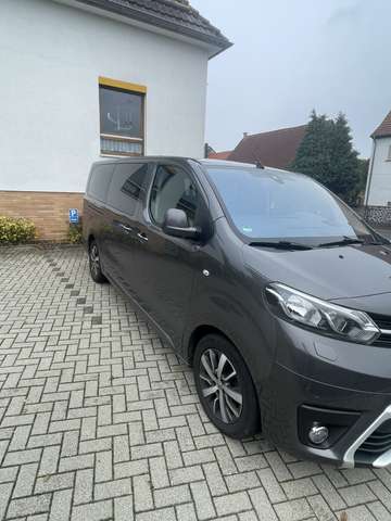 Toyota Proace 2,0-l-D-4D L1 (8-Si.) Autm. Verso Shuttle Comfort