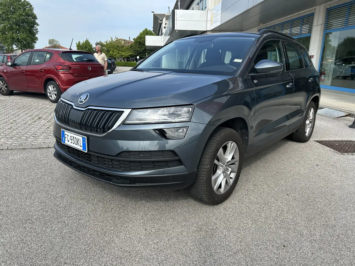 Skoda Karoq Karoq 1.0 tsi Ambition 115cv OK NEOPATENTATI Gris - 2