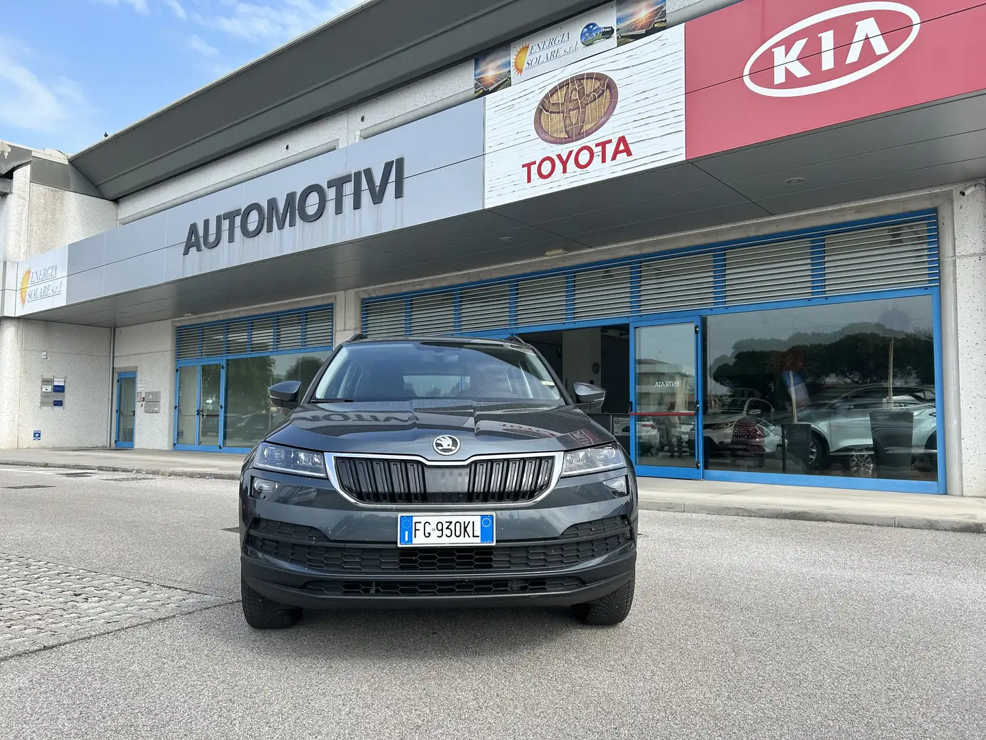 Skoda Karoq Karoq 1.0 tsi Ambition 115cv OK NEOPATENTATI Gris - 1