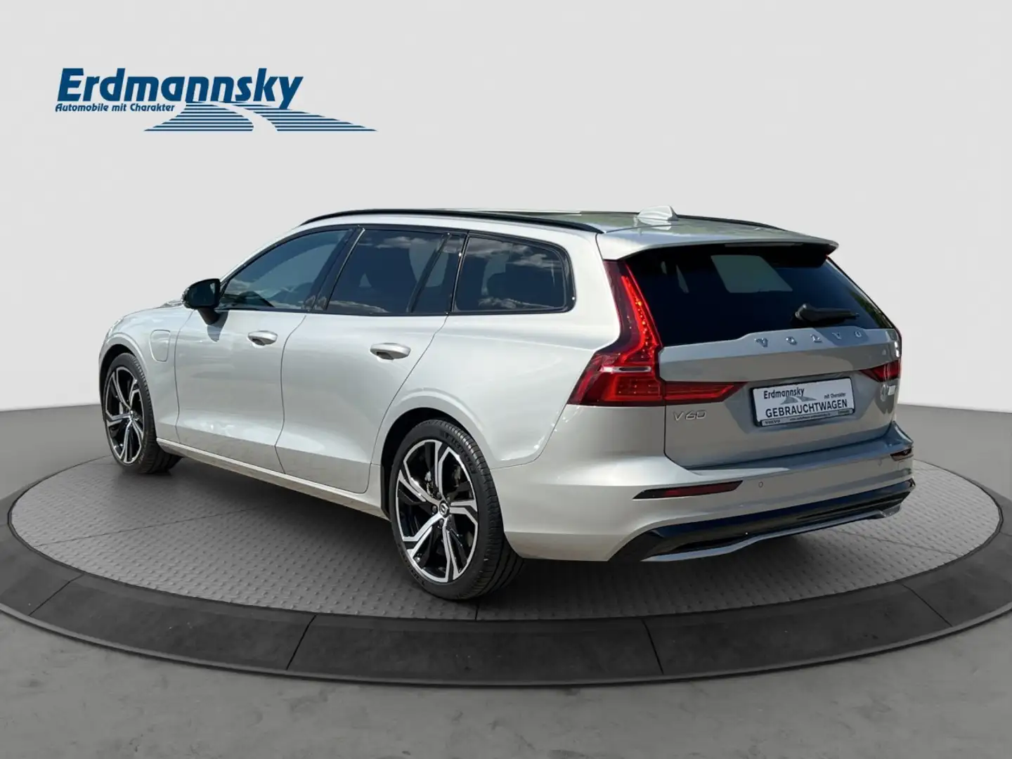 Volvo V60 T6 Plus Dark Plug-In Hybrid AWD/AHK/Pano/19Z Plateado - 2