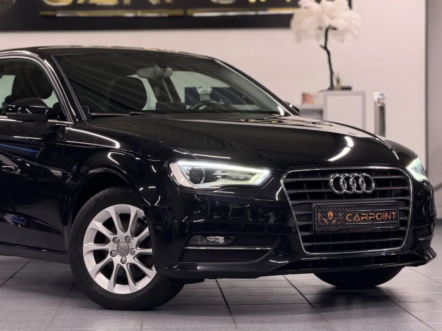Audi A3 attraction 1.4l Xenon/LED/Navi/PDC/SHZ/BT Schwarz - 2