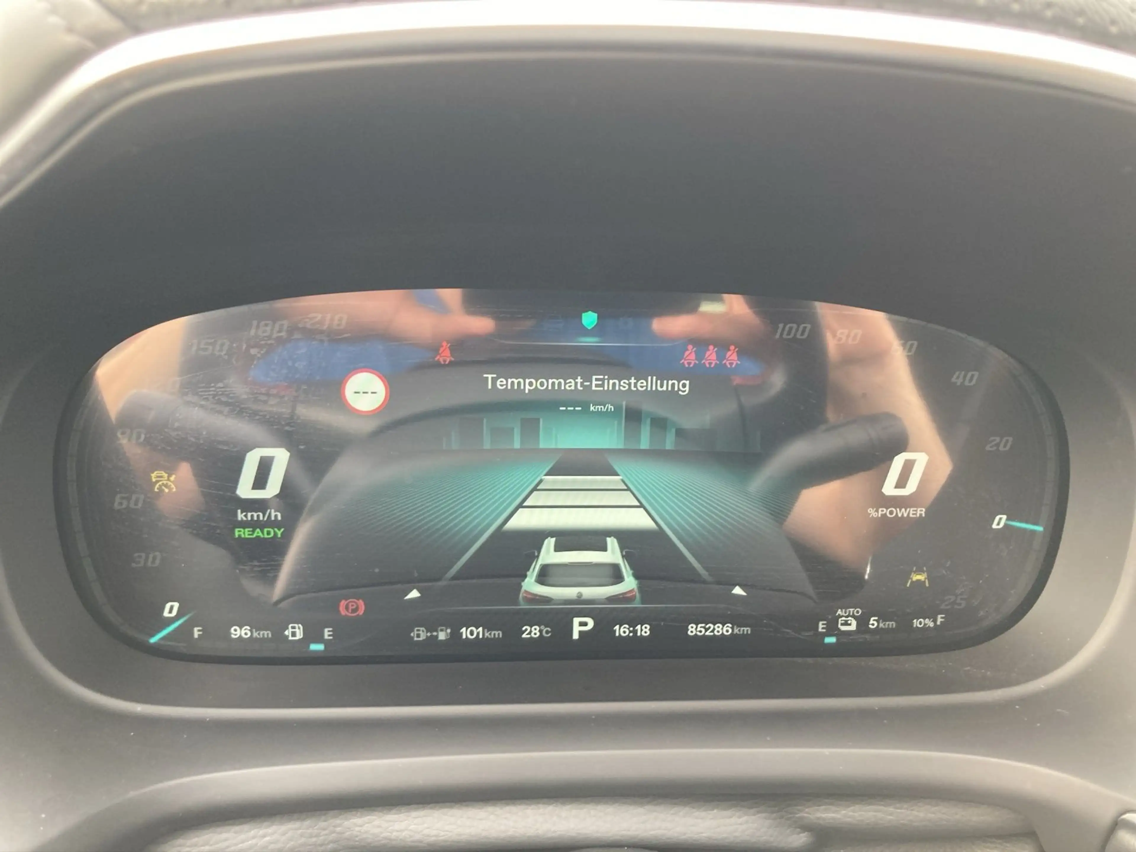 MG EHS PHEV LUXURY AHK LEDER LM18 — photo 10