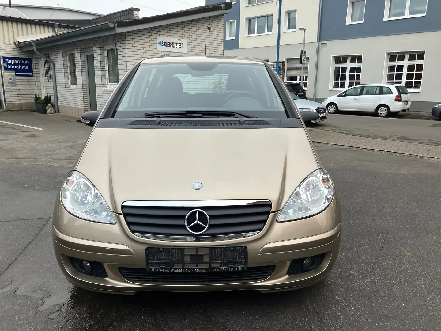 Mercedes-Benz A 180 A-Klasse Diesel 5-Türer CDI Classic, AHK, Gold - 2