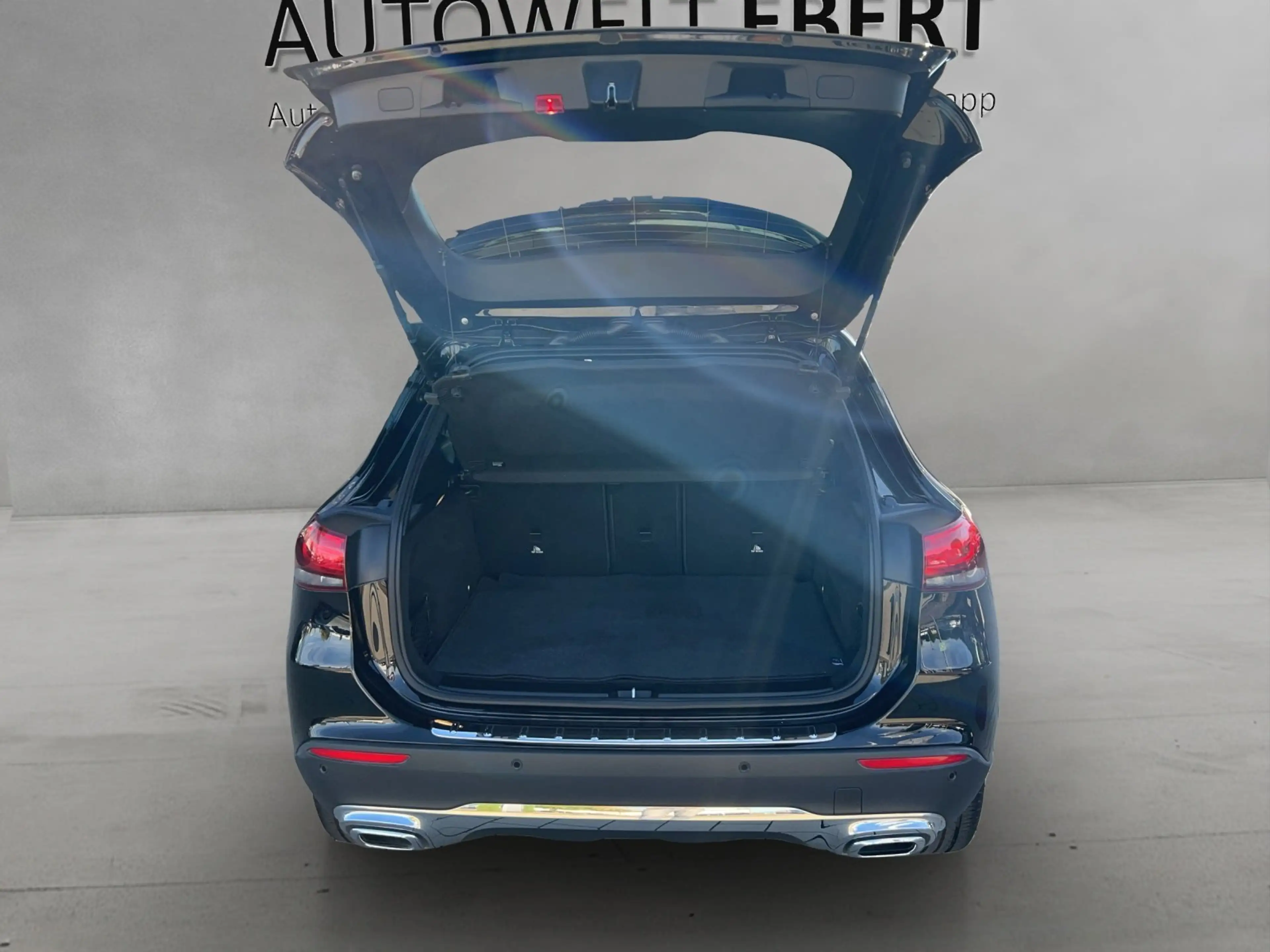 Mercedes-Benz GLA 200 GLA200d Progressive AdvancedMBUX Busines DAB 19" — photo 14