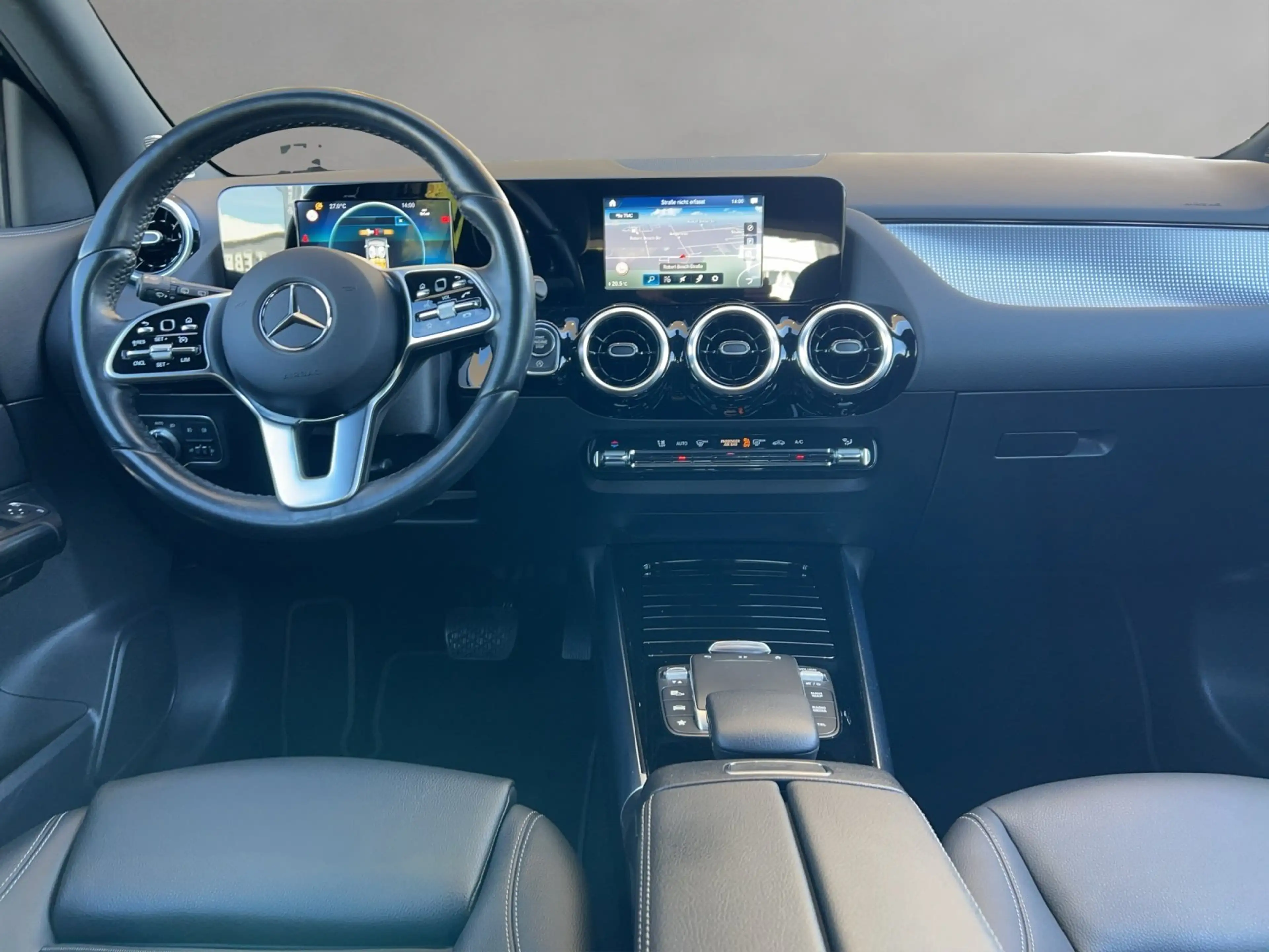 Mercedes-Benz GLA 200 GLA200d Progressive AdvancedMBUX Busines DAB 19" — photo 10