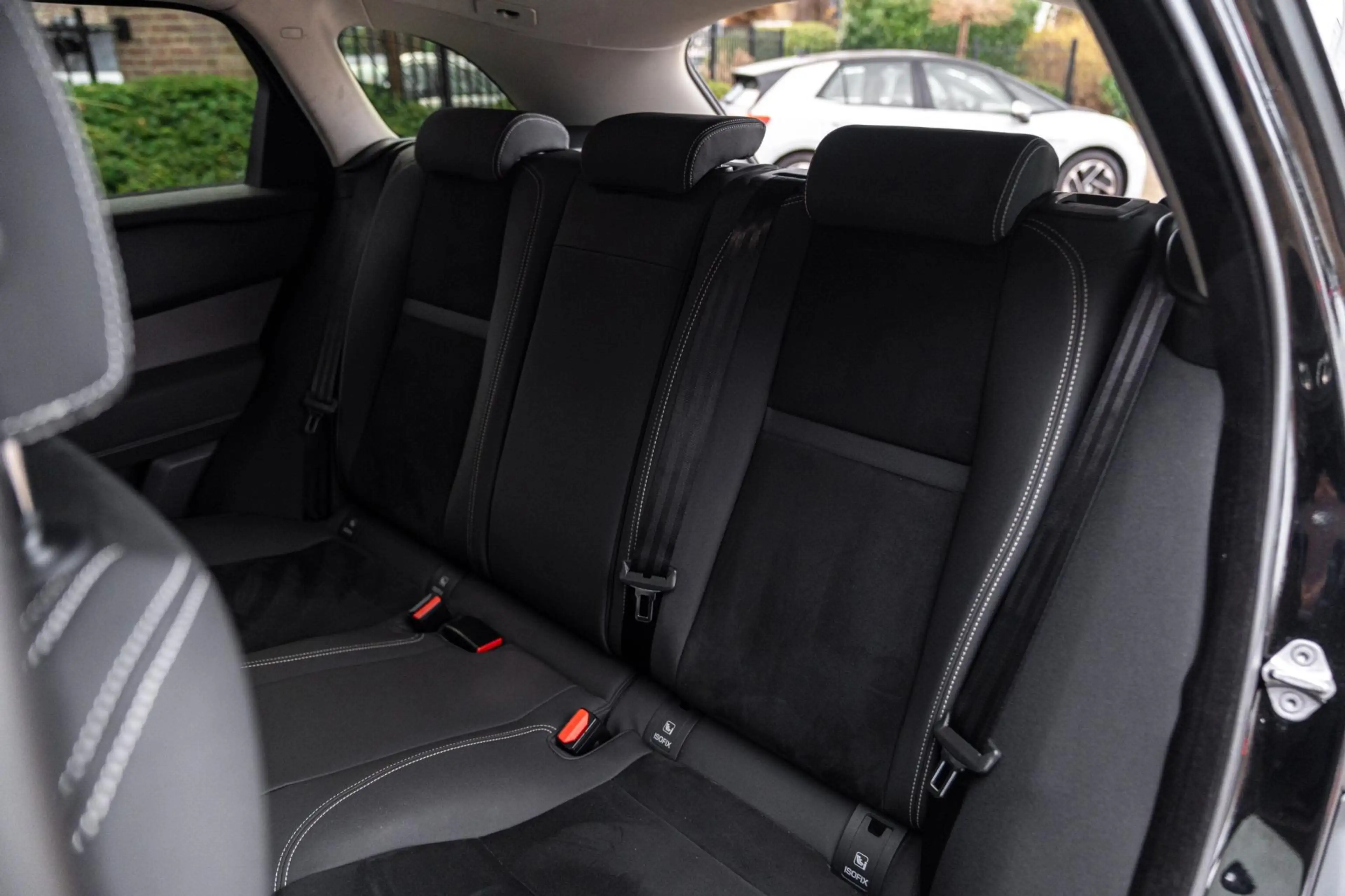 Land Rover Range Rover Velar 2.0 Turbo 250 PK 1e eigenaar AWD R-Dynamic Keyless — photo 20