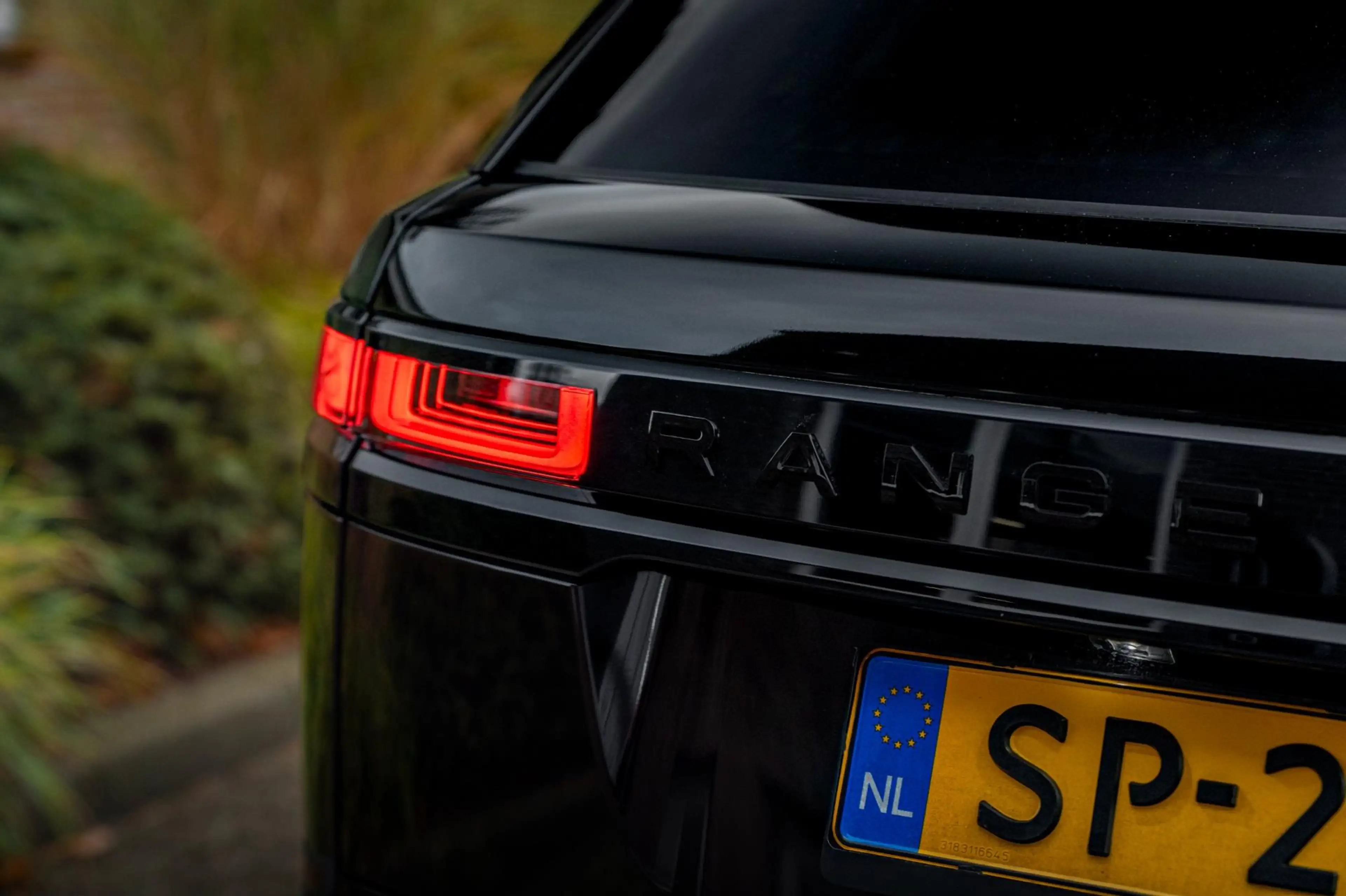 Land Rover Range Rover Velar 2.0 Turbo 250 PK 1e eigenaar AWD R-Dynamic Keyless — photo 36