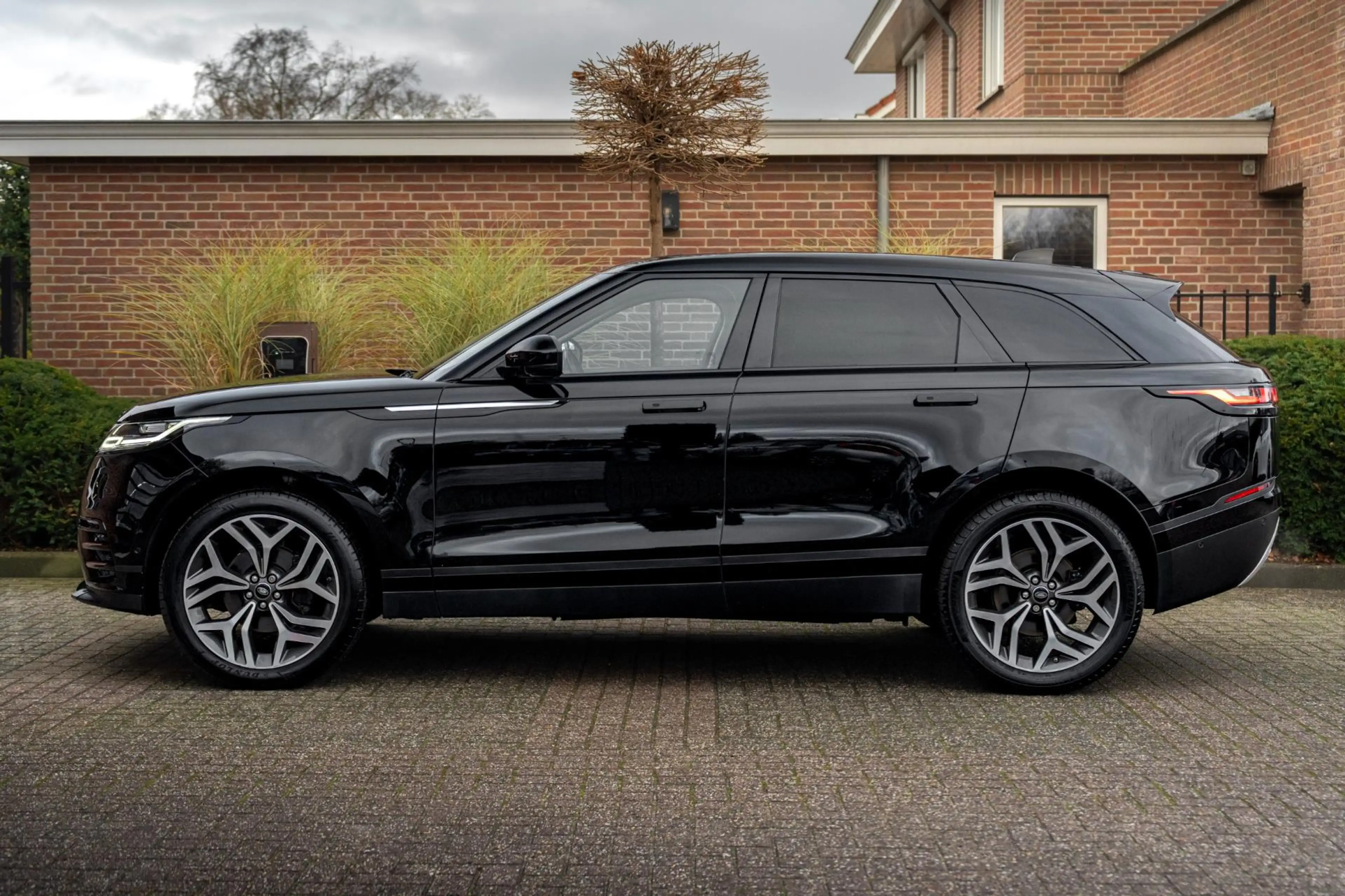 Land Rover Range Rover Velar 2.0 Turbo 250 PK 1e eigenaar AWD R-Dynamic Keyless — photo 6