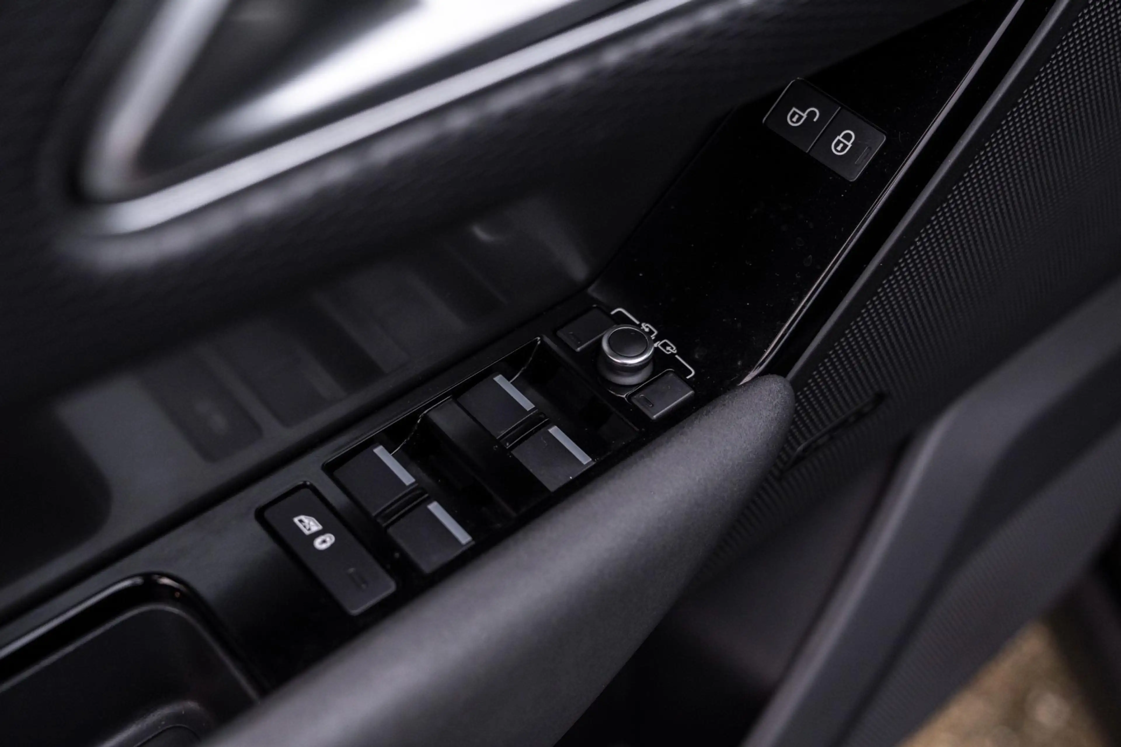 Land Rover Range Rover Velar 2.0 Turbo 250 PK 1e eigenaar AWD R-Dynamic Keyless — photo 30
