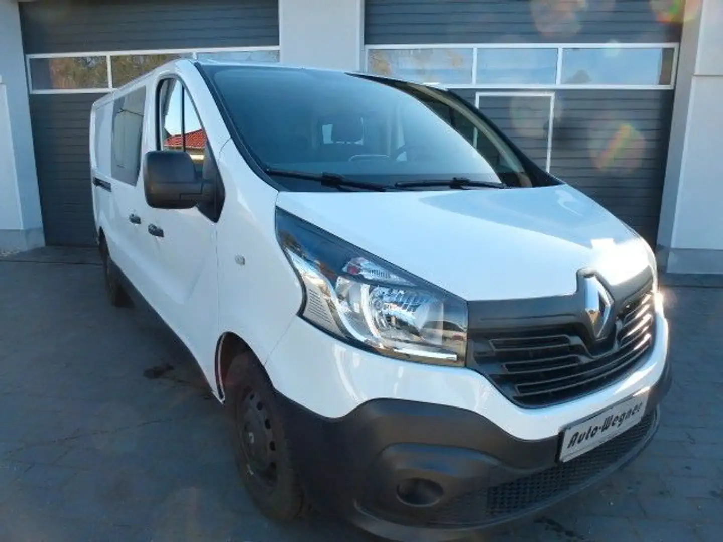 Renault Trafic Kasten L2H1 Doka 2,9t 6-Sitzer Klima Navi Biały - 1