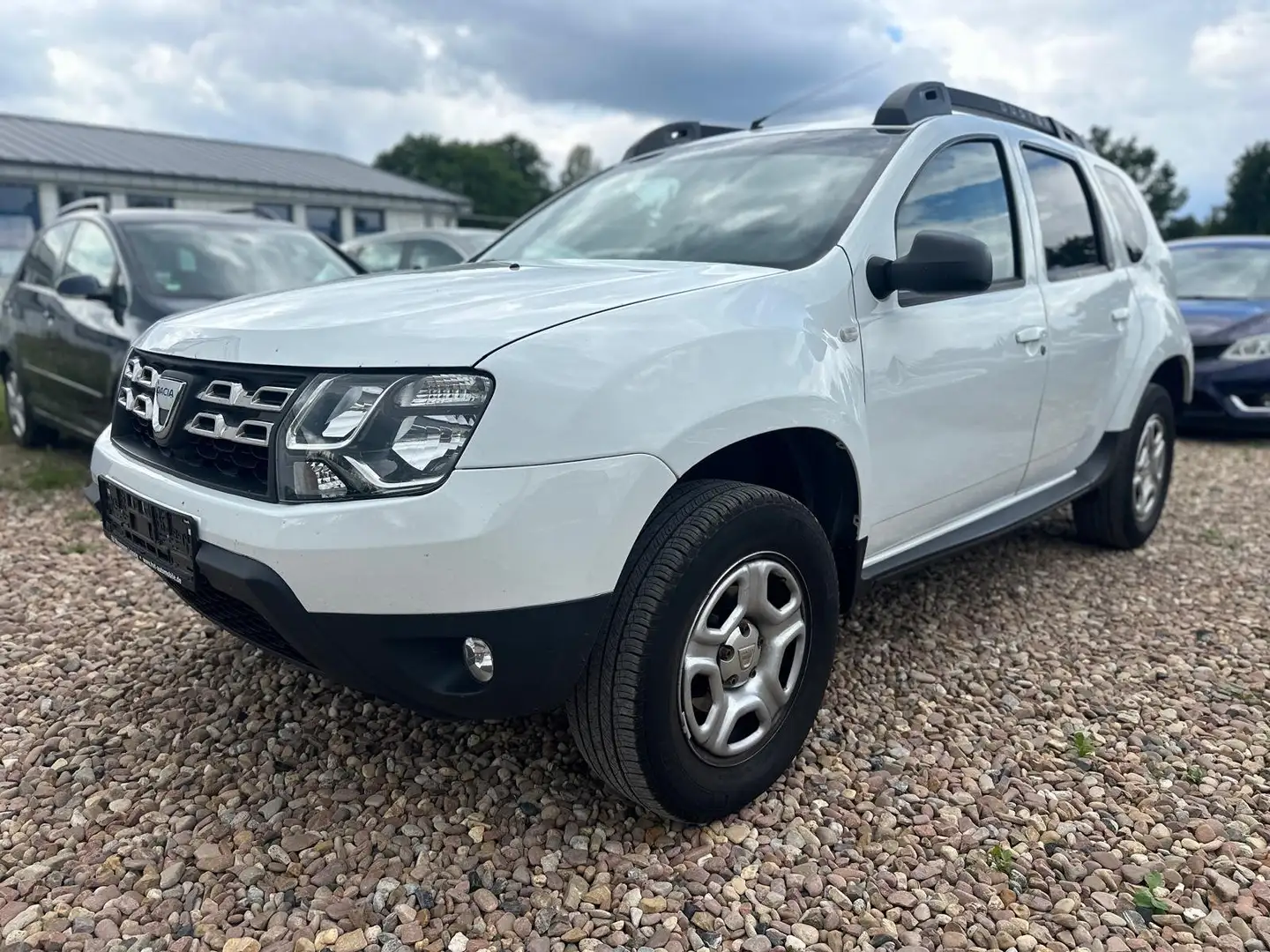 Dacia Duster 1.6 *TÜV NEU*1.Hand*Klima*AHK* Weiß - 1