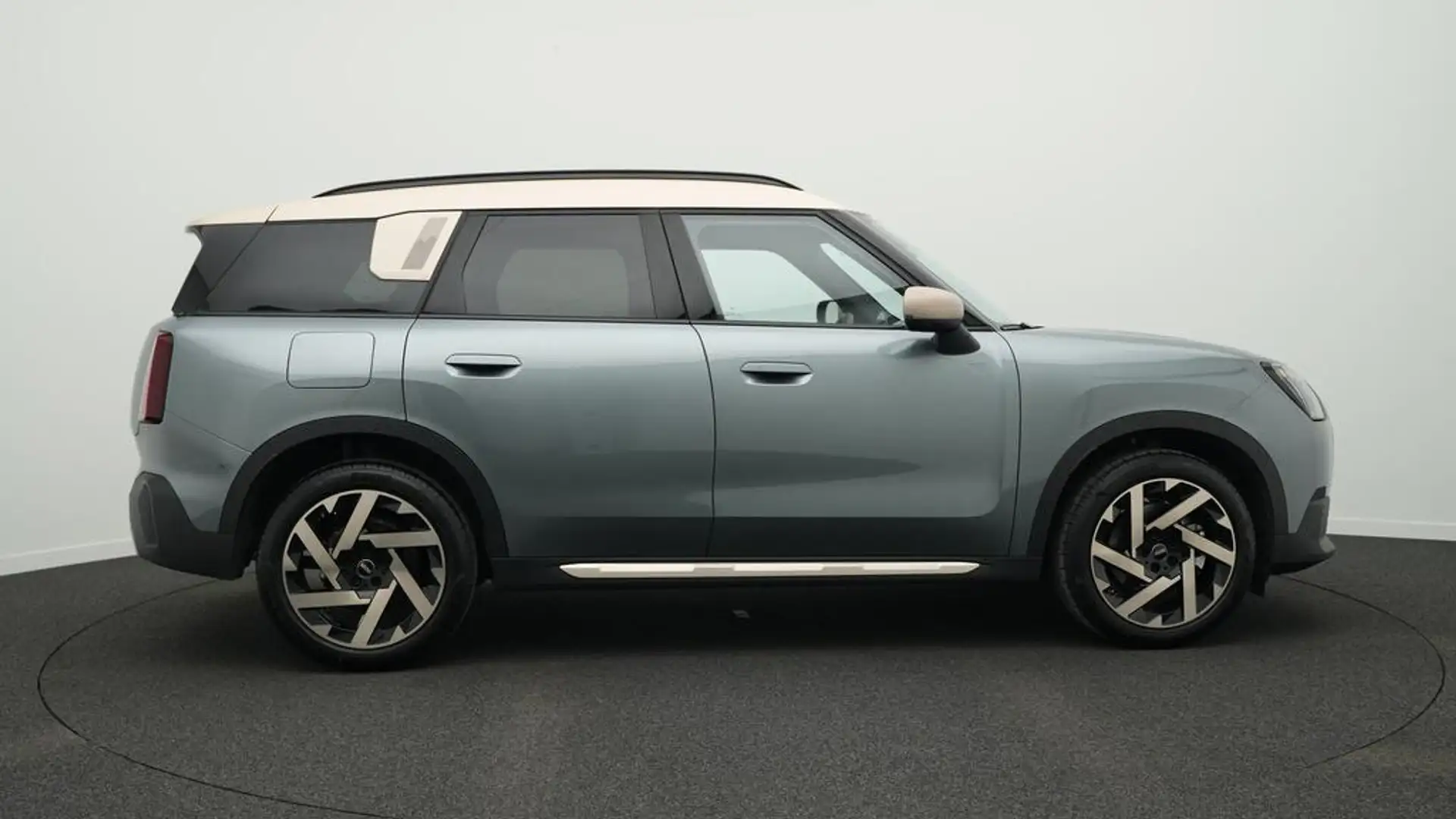 MINI Countryman C Favoured Trim Grün - 2
