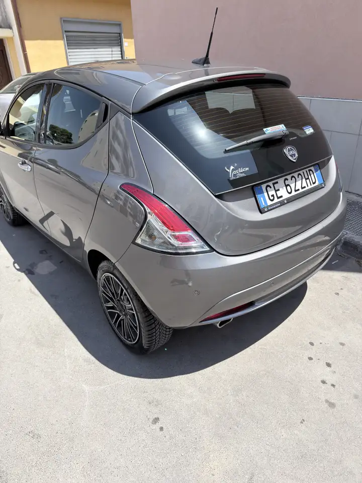 Lancia Ypsilon 2021