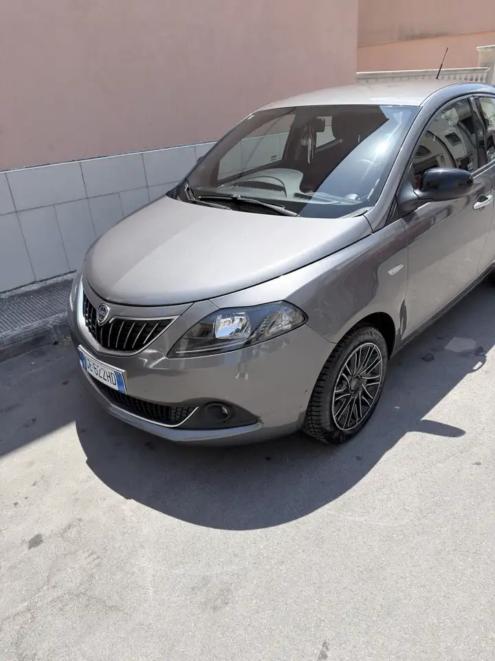 Lancia Ypsilon 2021