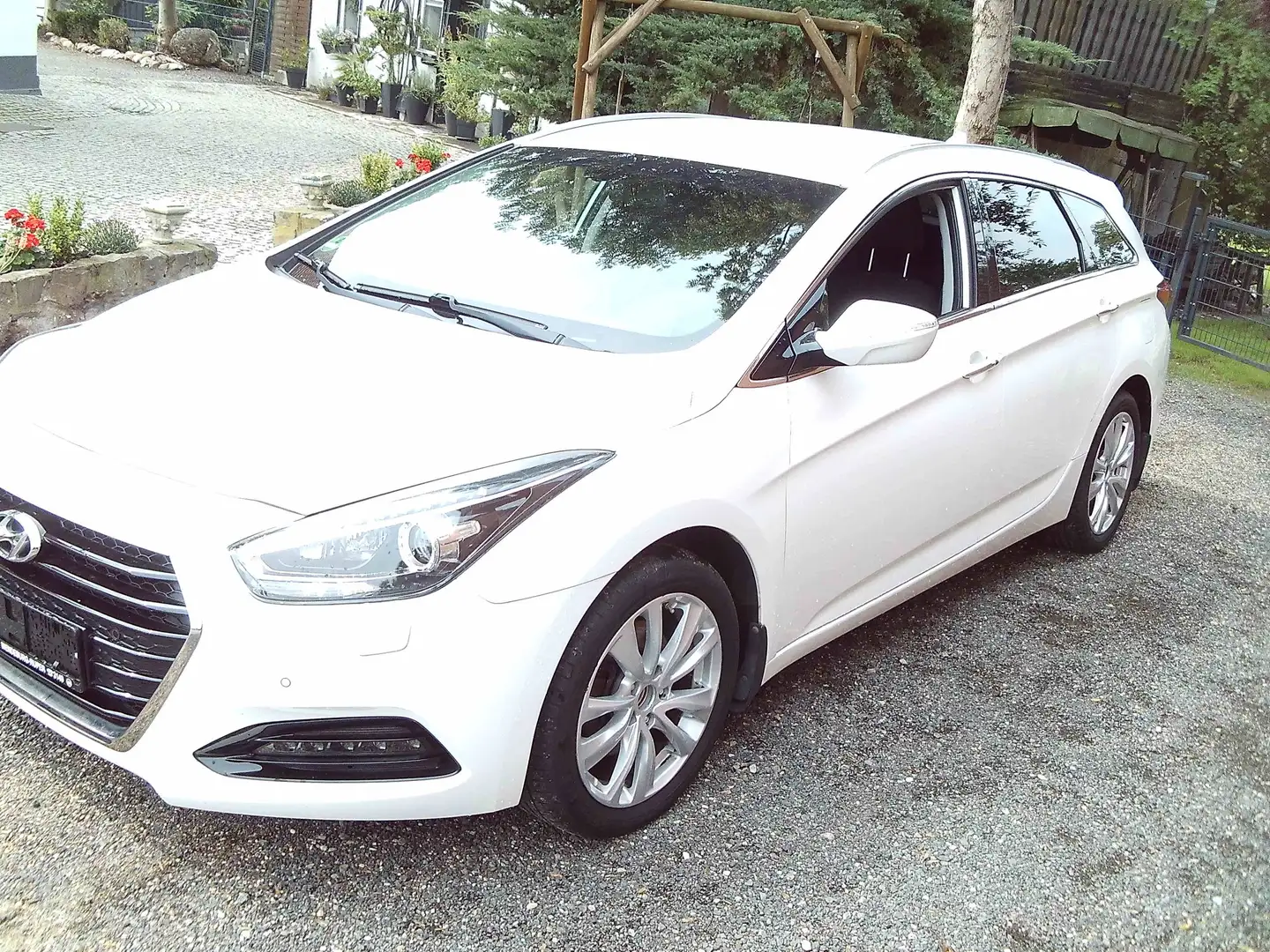 Hyundai i40 Comfort GDI Gute Ausstattung 2.Hand Bílá - 2